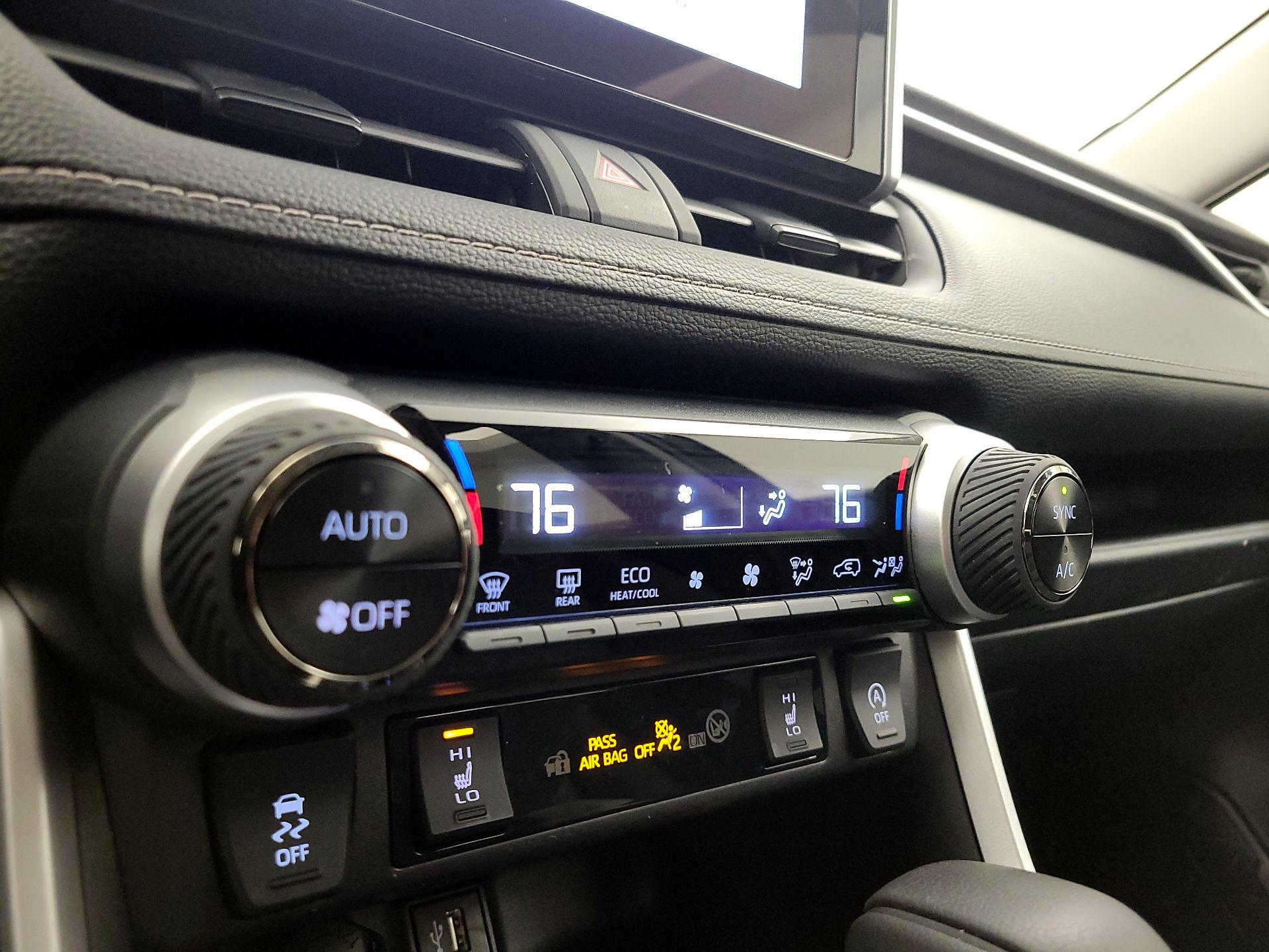 Thumbnail: 2025 Toyota RAV4 - 16