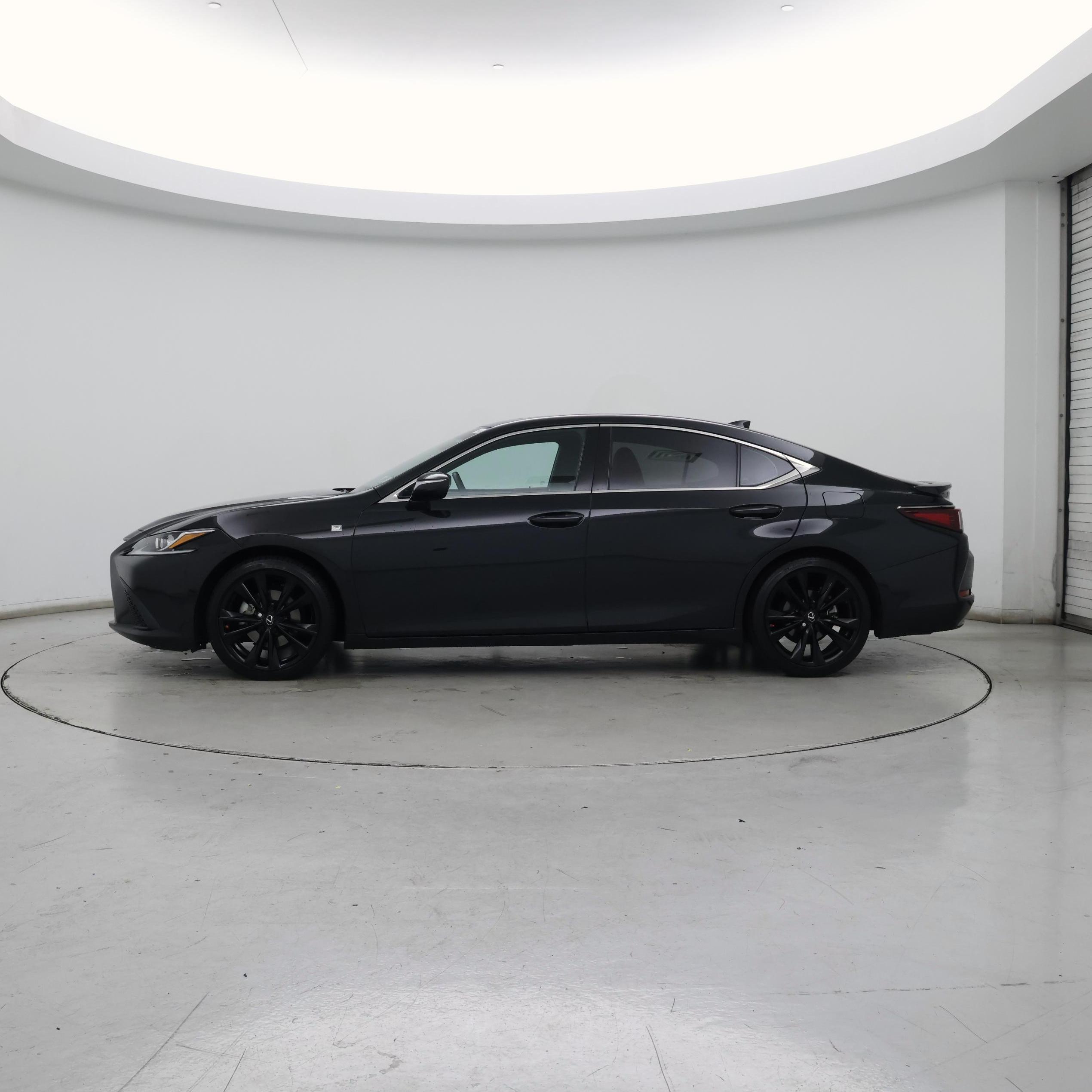 Thumbnail: 2022 Lexus ES - 3