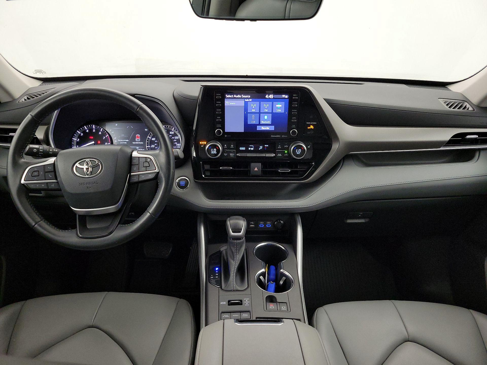 Thumbnail: 2022 Toyota Highlander - 9