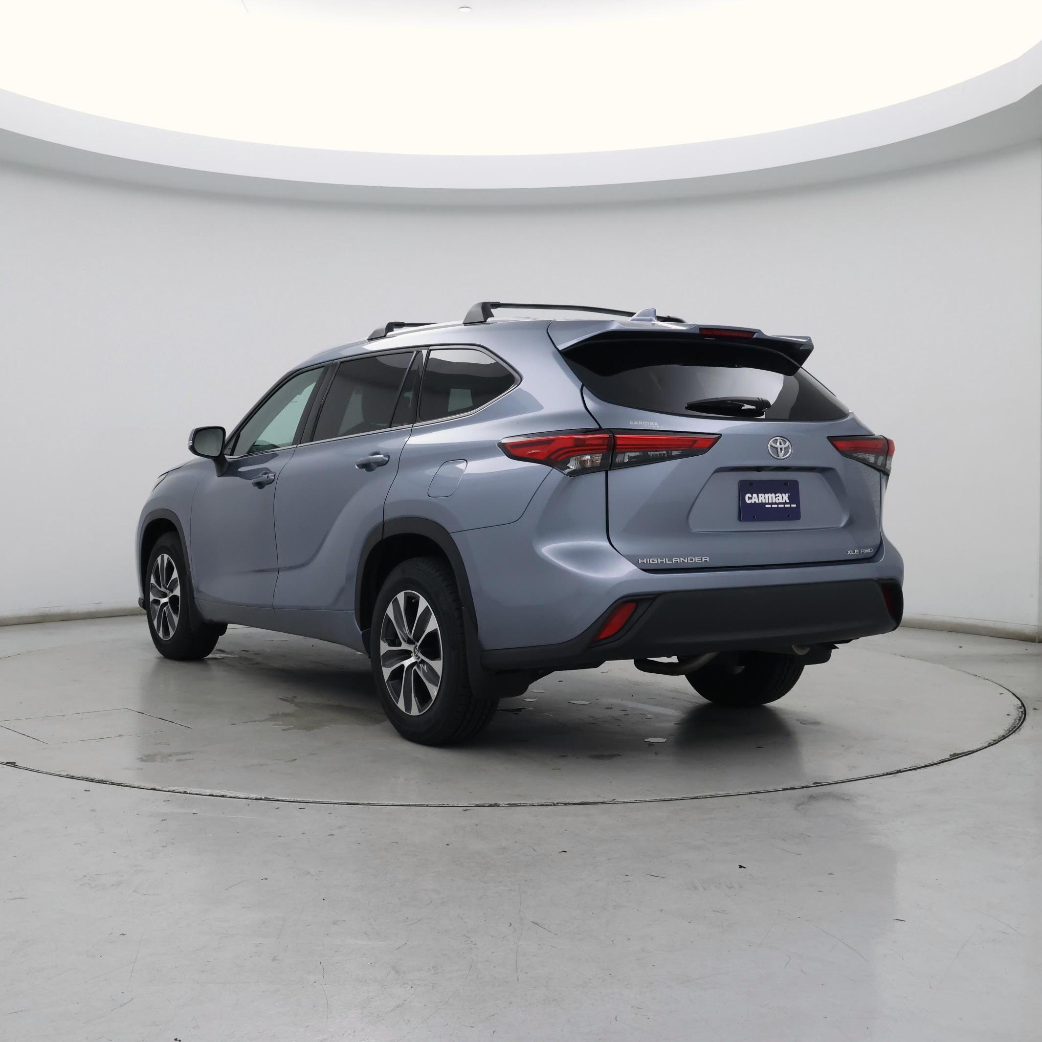 Thumbnail: 2022 Toyota Highlander - 2
