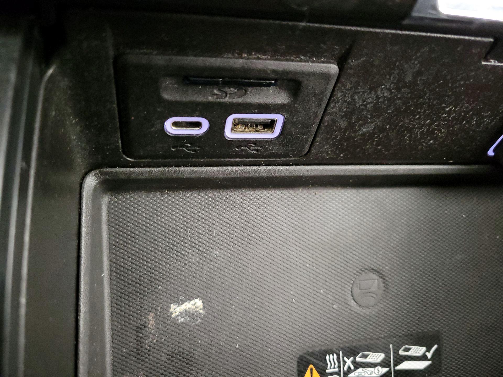 Thumbnail: 2021 GMC Yukon - 19