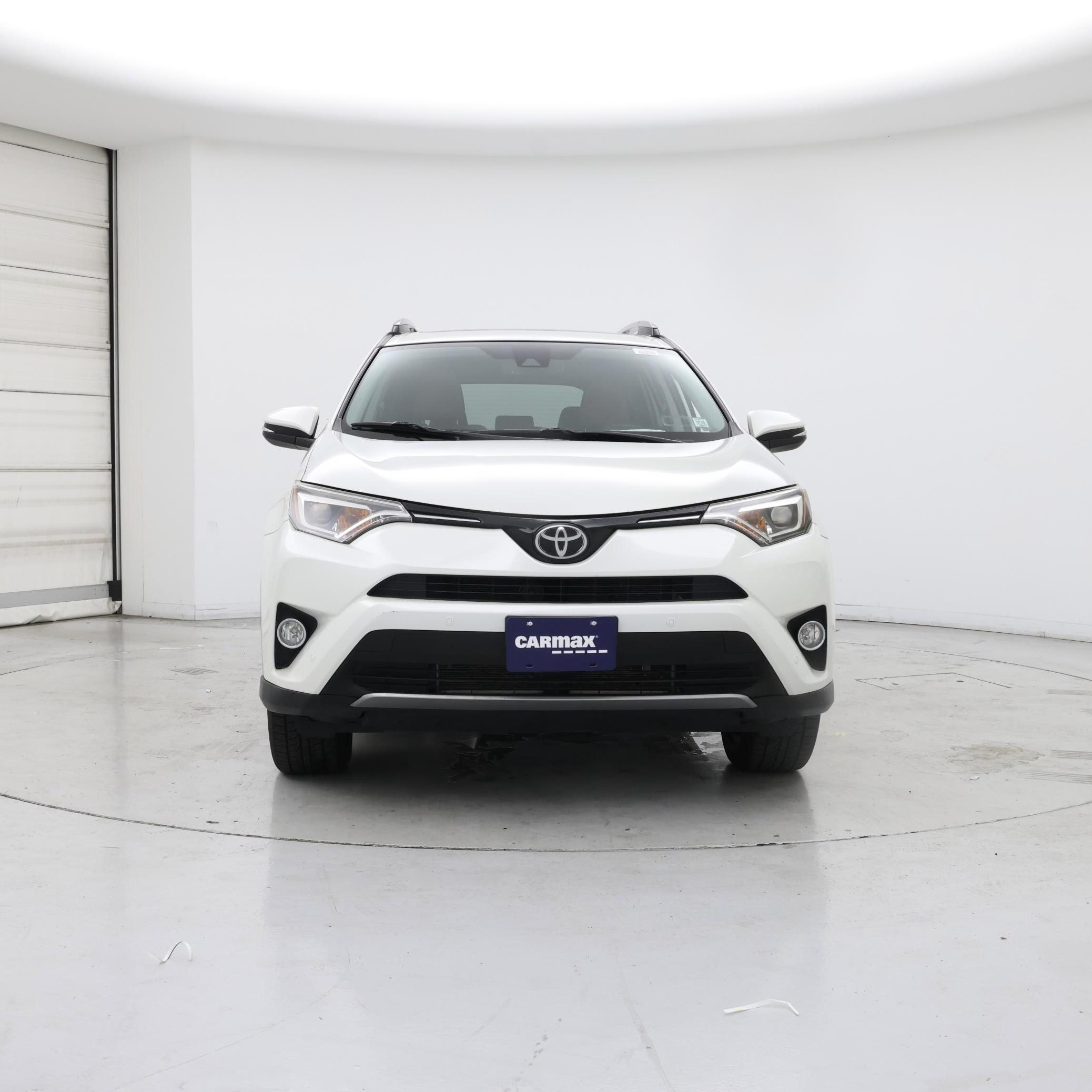Thumbnail: 2017 Toyota RAV4 - 5