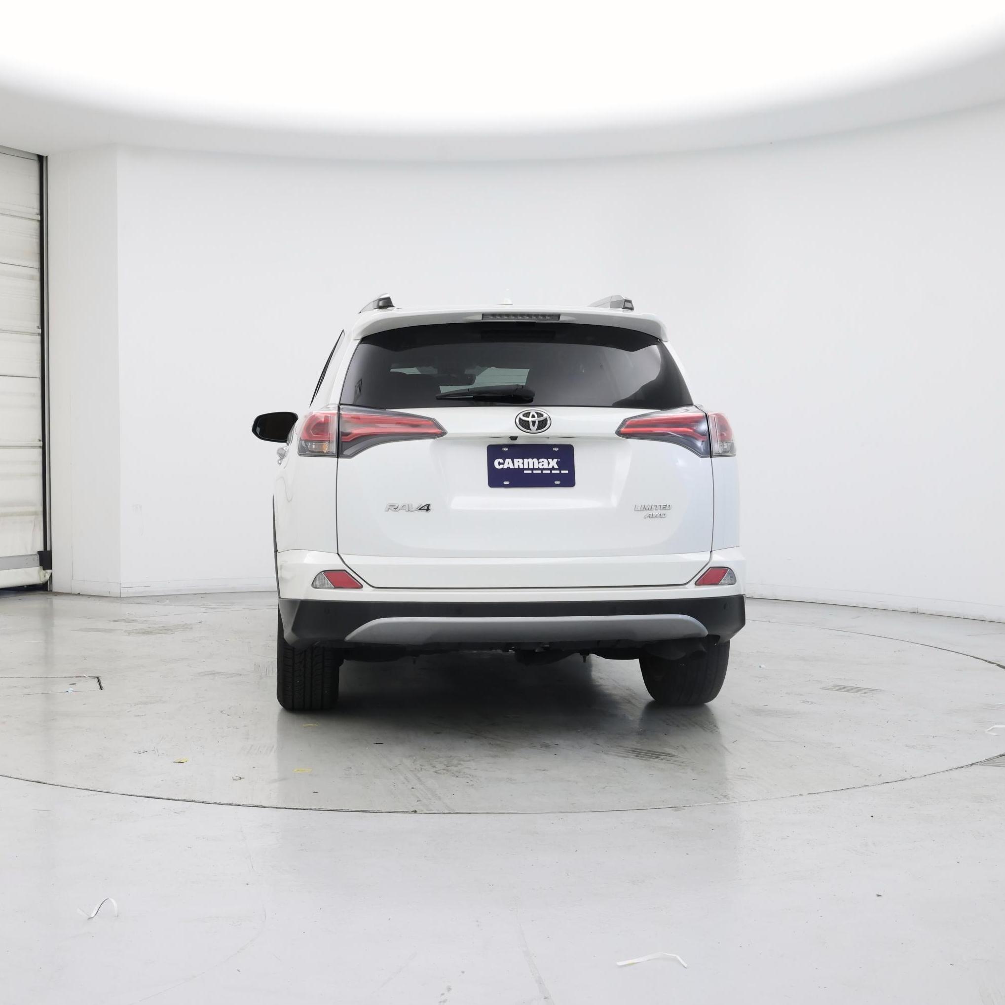 Thumbnail: 2017 Toyota RAV4 - 6