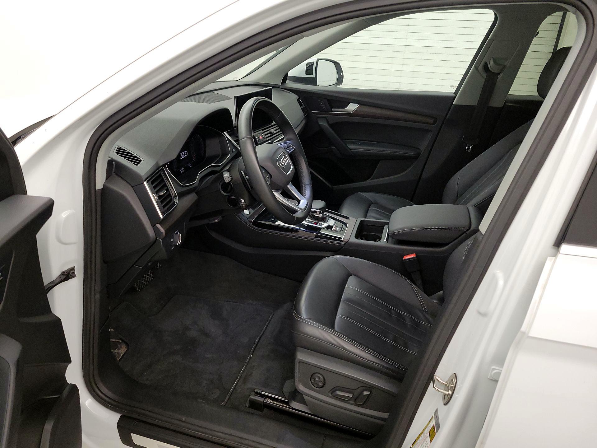 Thumbnail: 2021 Audi Q5 - 11