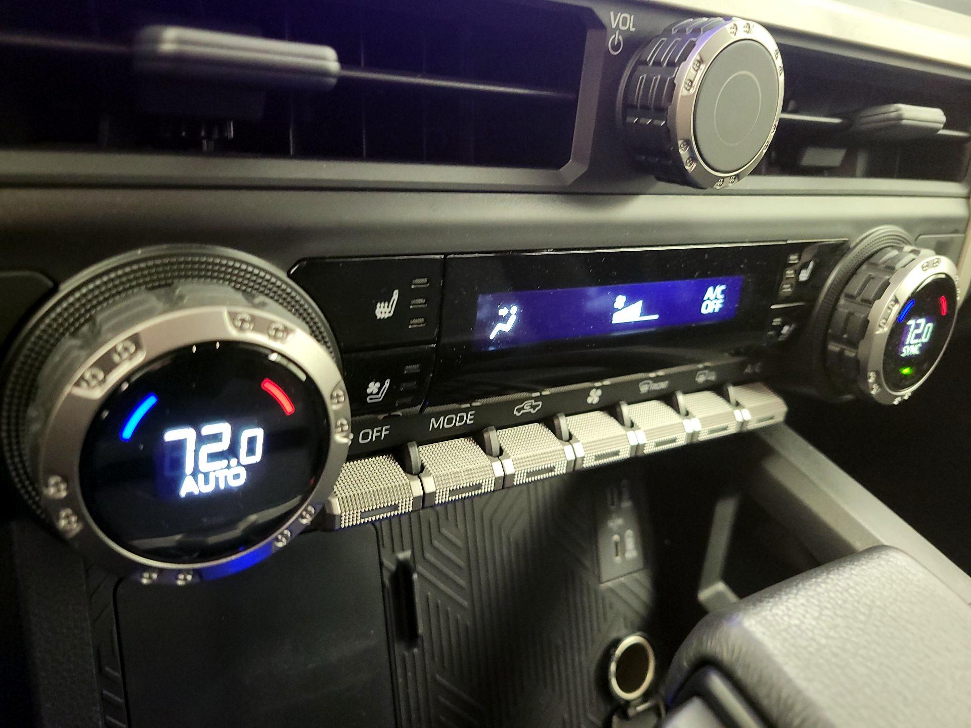 Thumbnail: 2024 Toyota Tacoma - 16