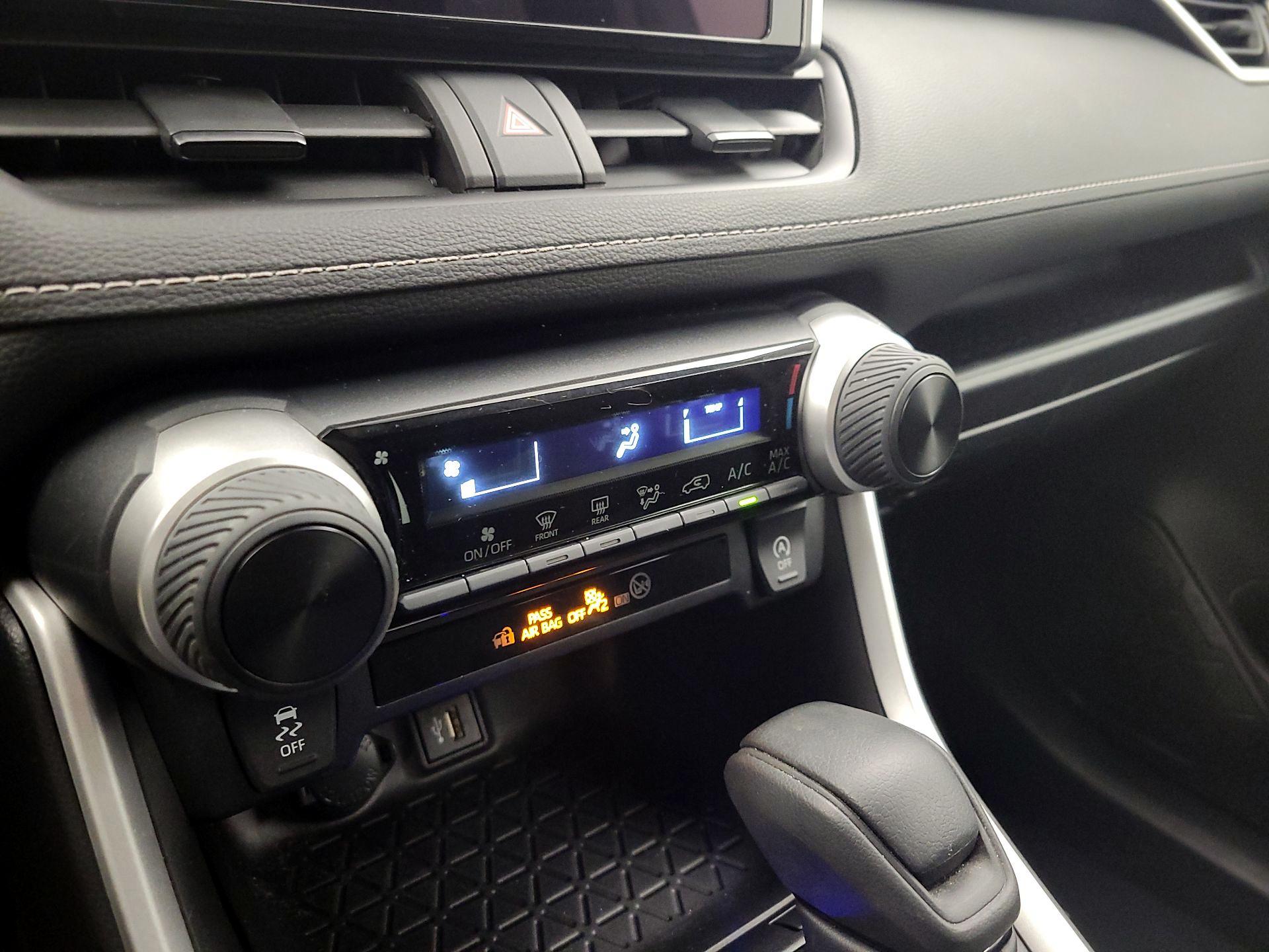 Thumbnail: 2024 Toyota RAV4 - 16