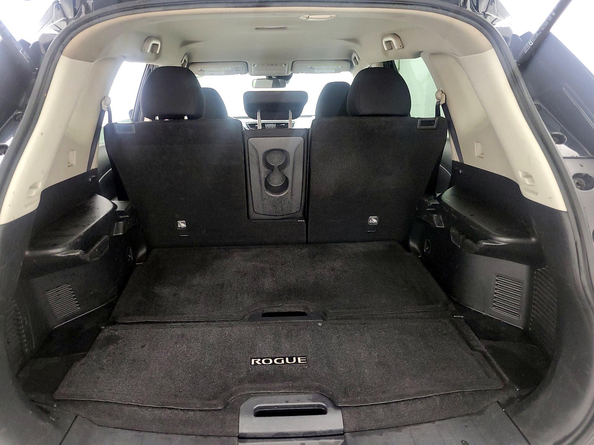 Thumbnail: 2019 Nissan Rogue - 20