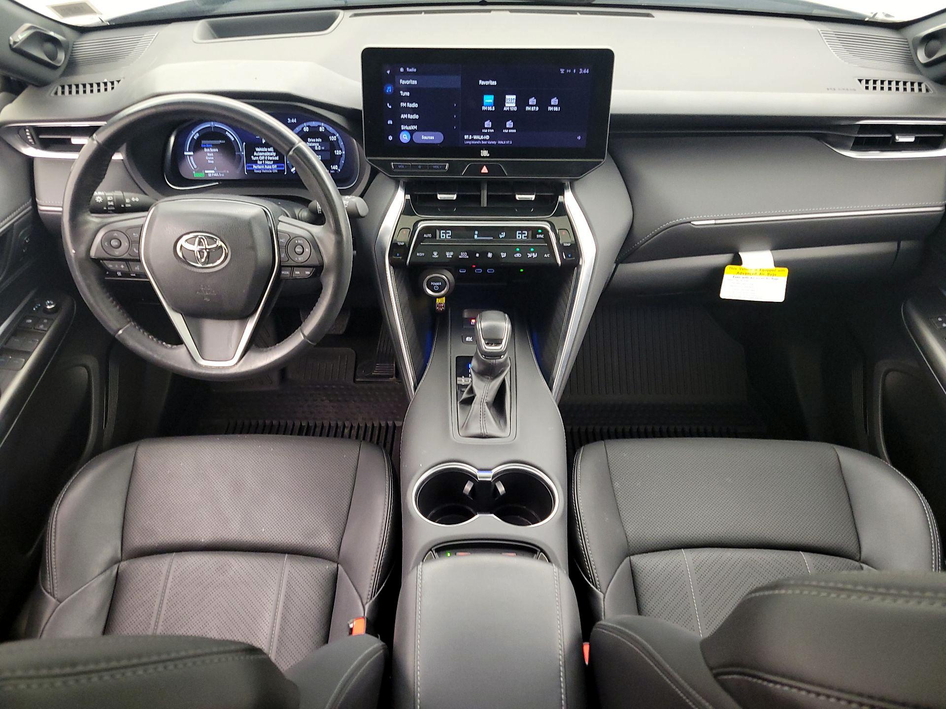 Thumbnail: 2023 Toyota Venza - 9