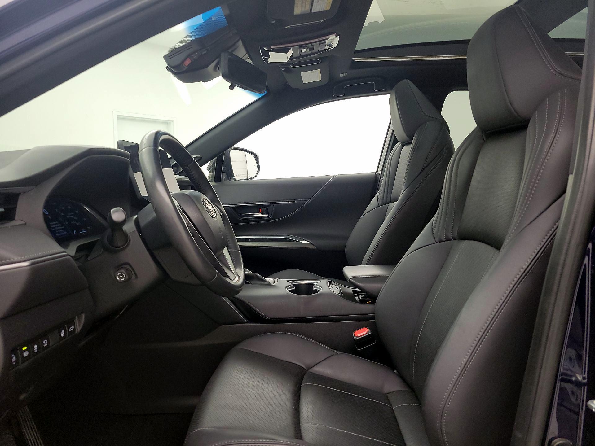 Thumbnail: 2023 Toyota Venza - 11