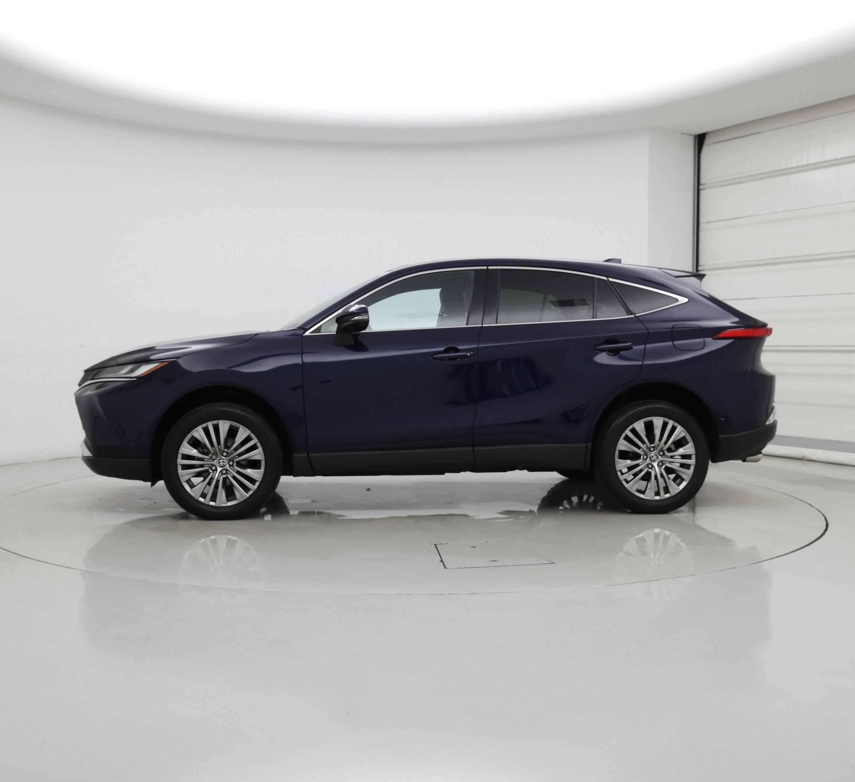 Thumbnail: 2023 Toyota Venza - 3