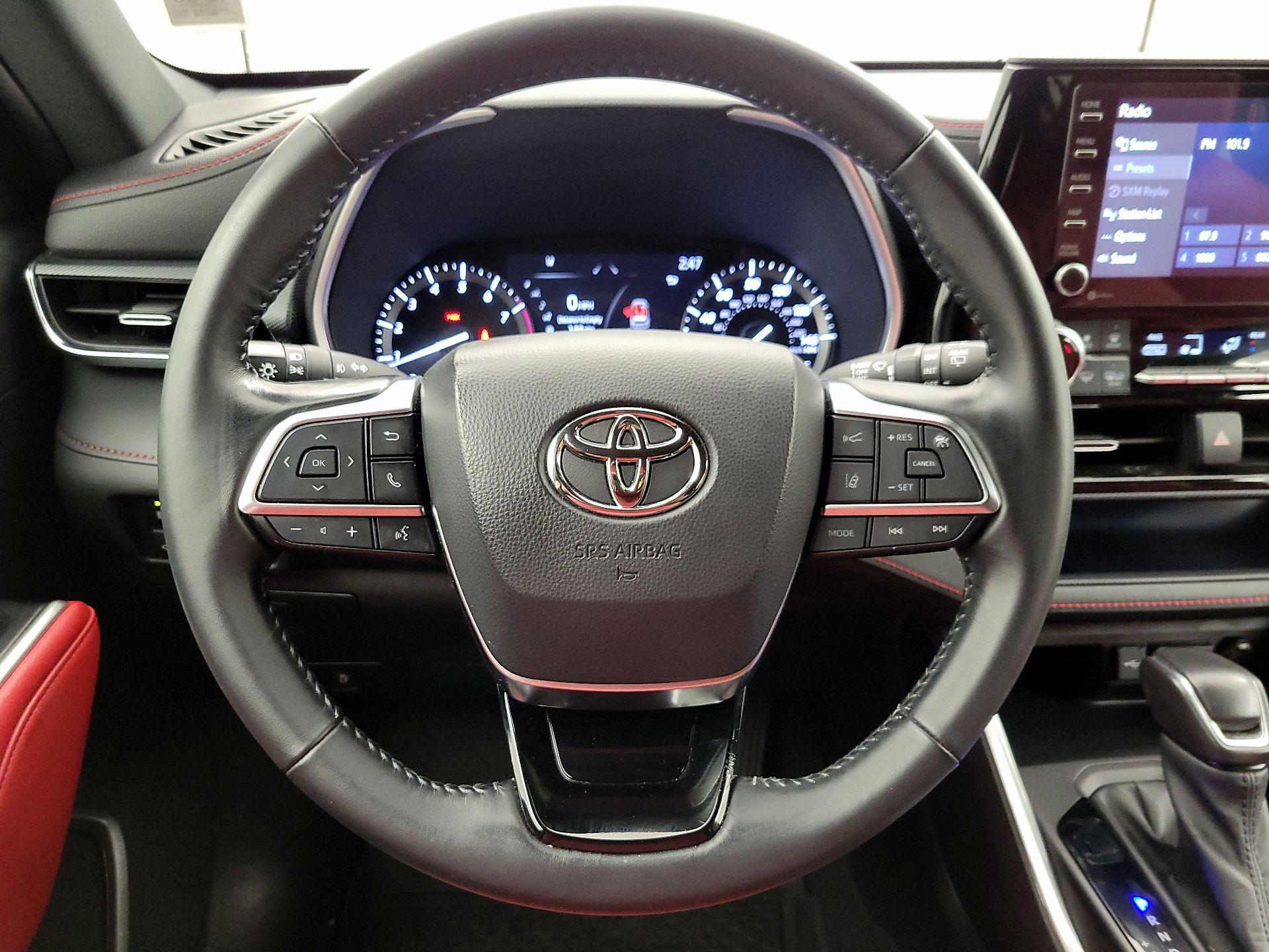 Thumbnail: 2021 Toyota Highlander - 10