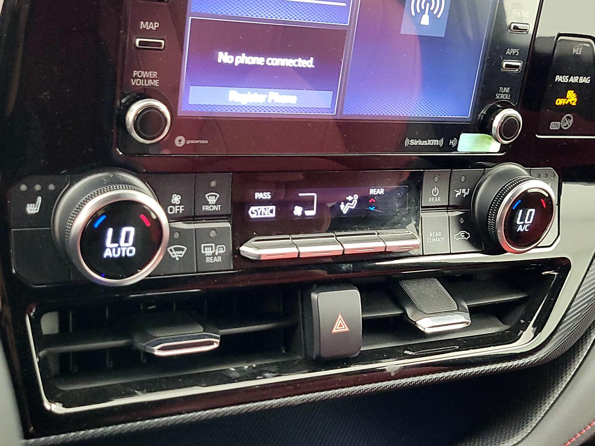 Thumbnail: 2021 Toyota Highlander - 16