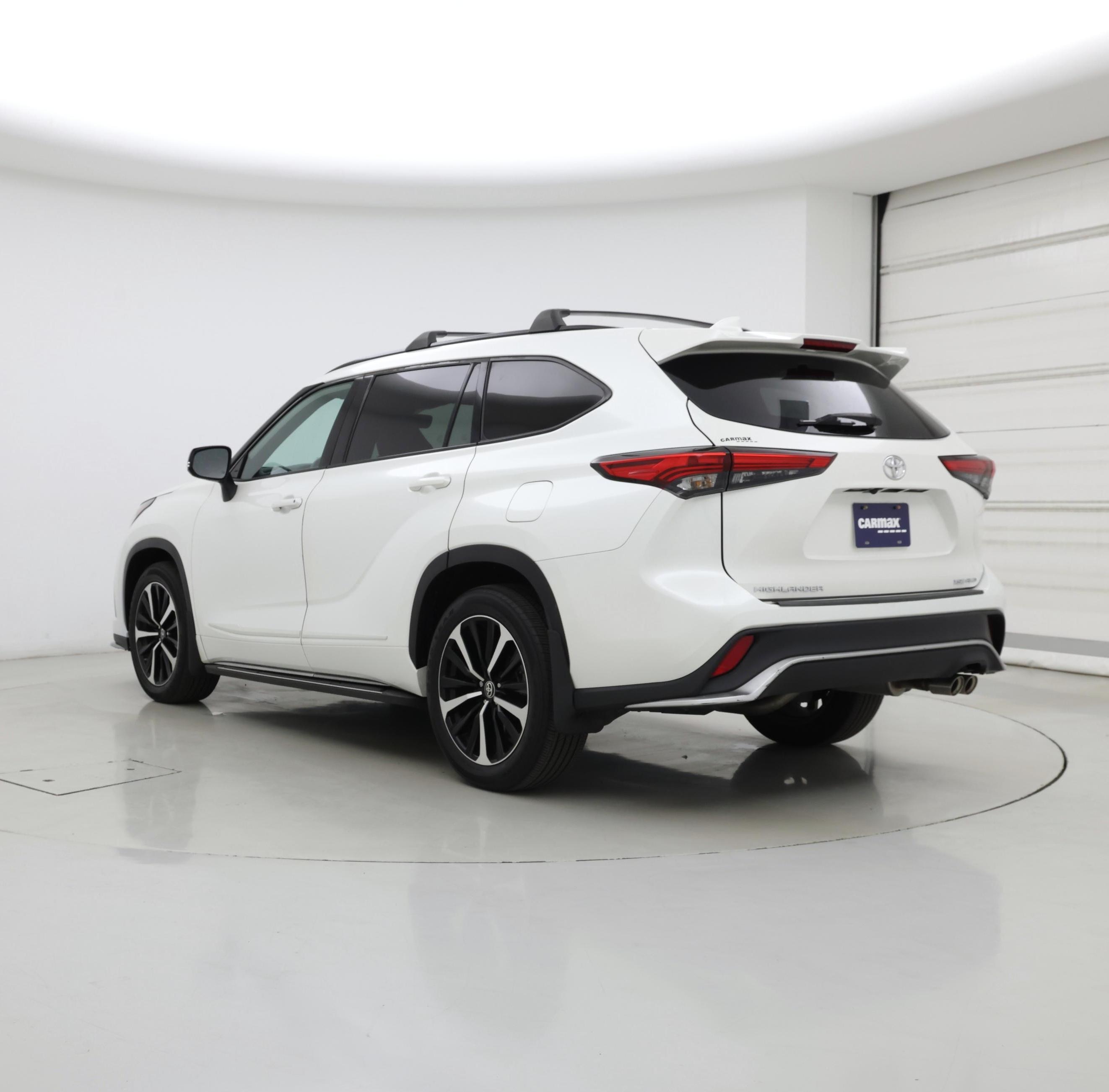 Thumbnail: 2021 Toyota Highlander - 2
