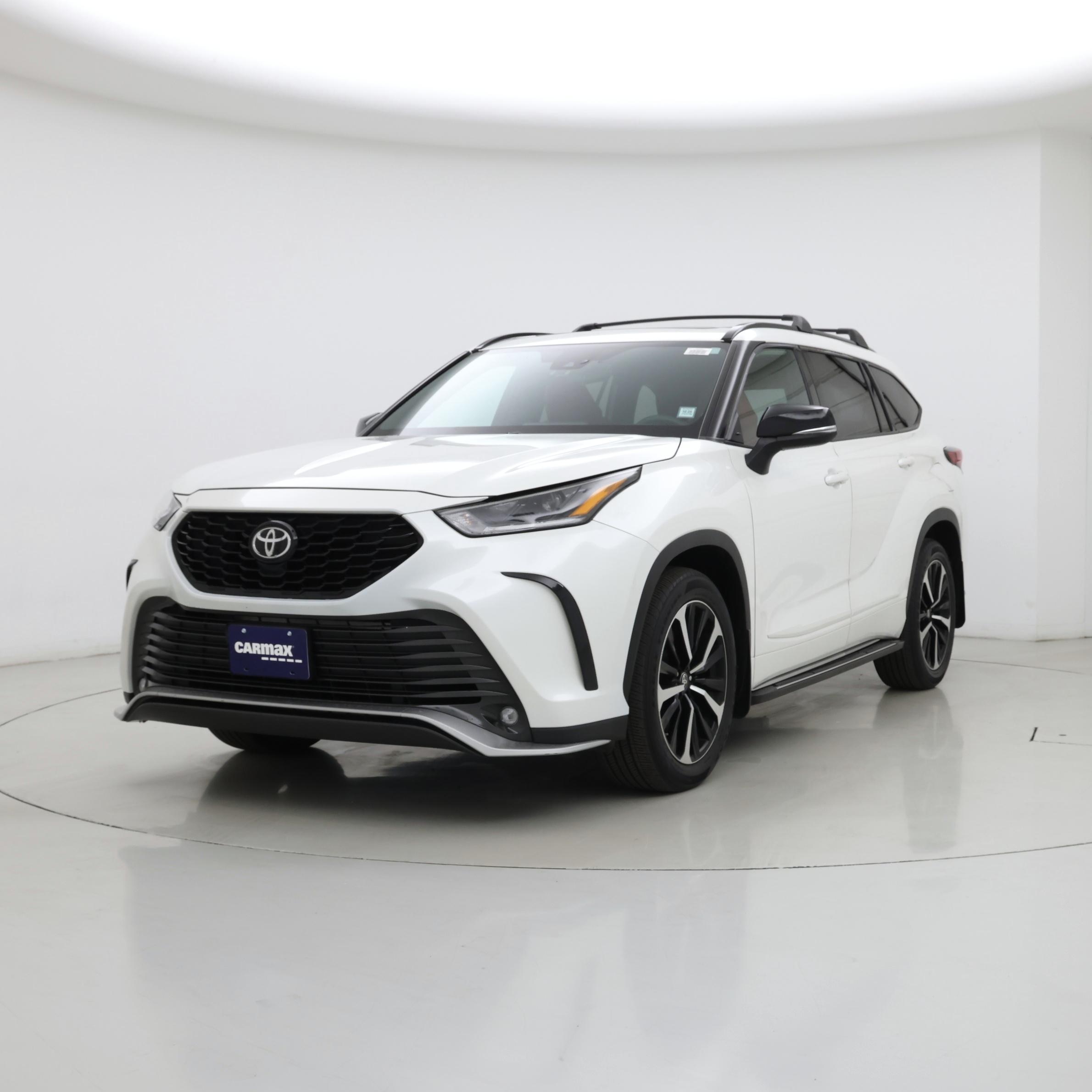 Thumbnail: 2021 Toyota Highlander - 4
