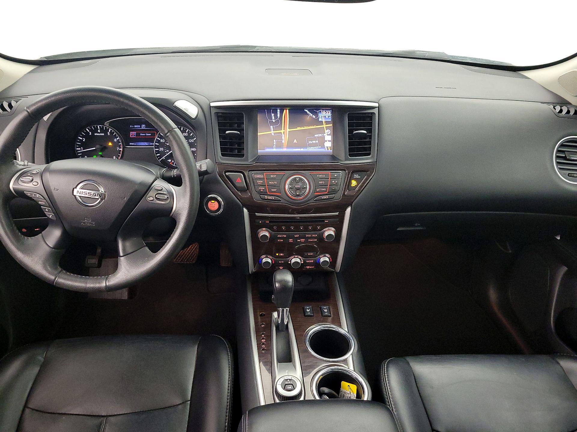 Thumbnail: 2016 Nissan Pathfinder - 9