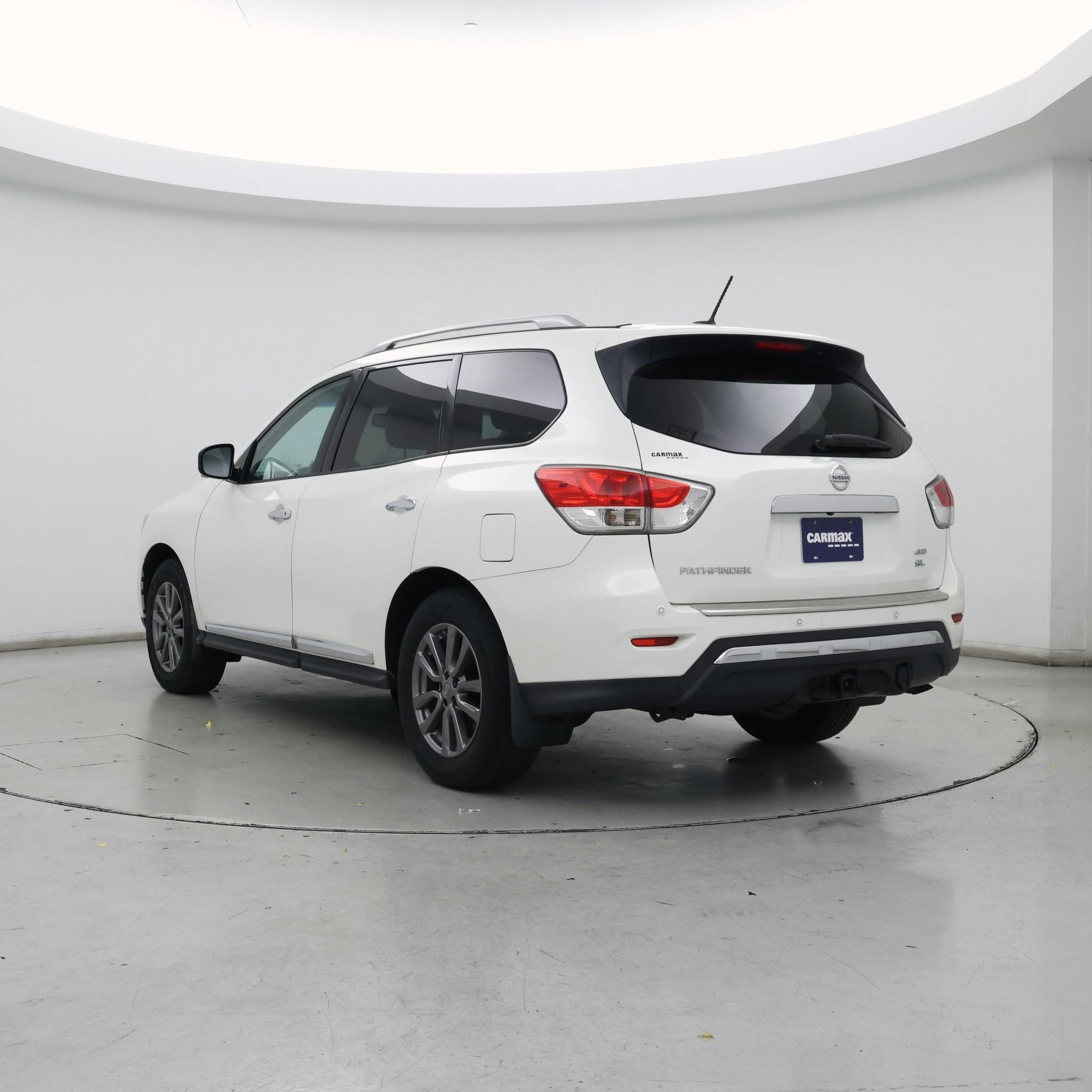 Thumbnail: 2016 Nissan Pathfinder - 2