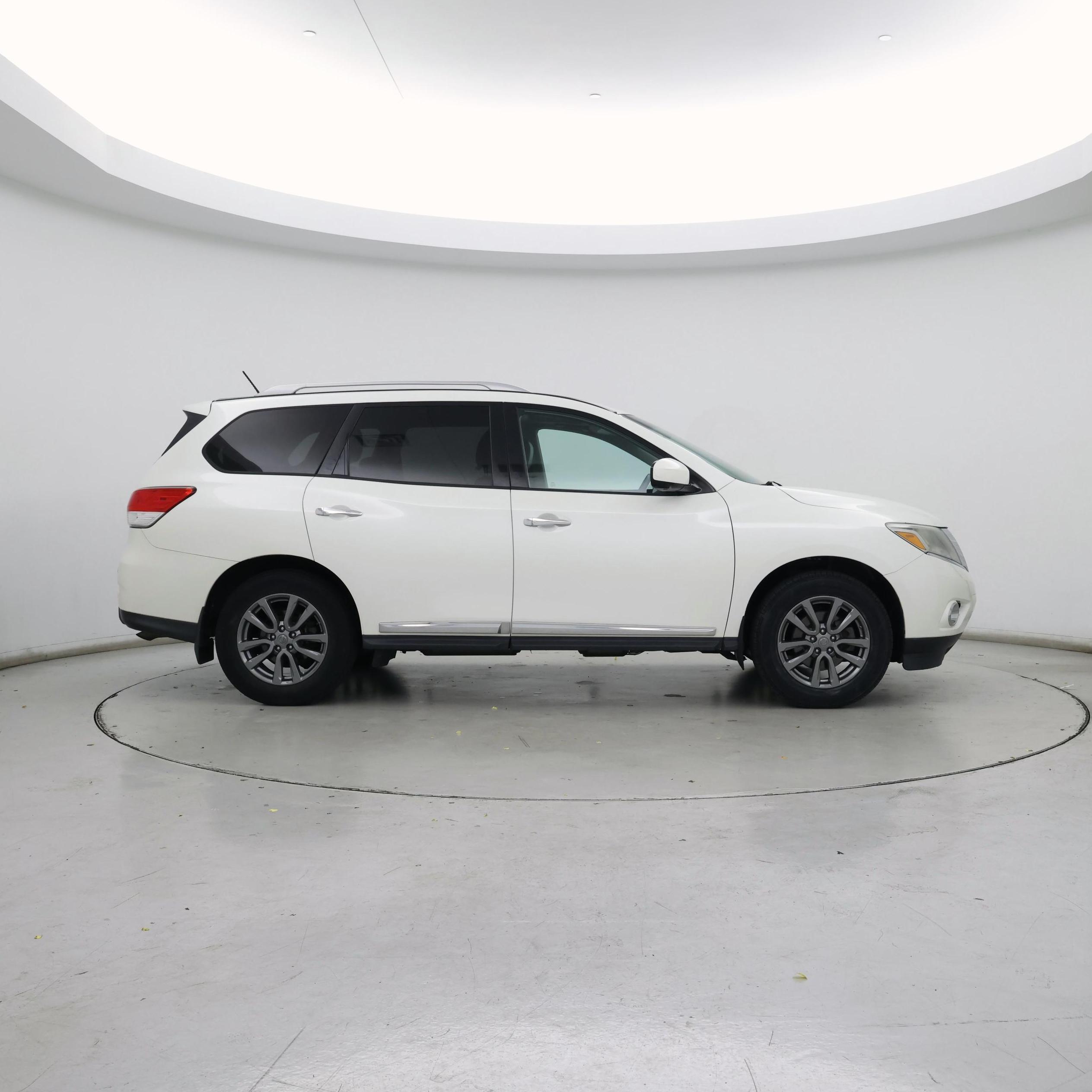 Thumbnail: 2016 Nissan Pathfinder - 7