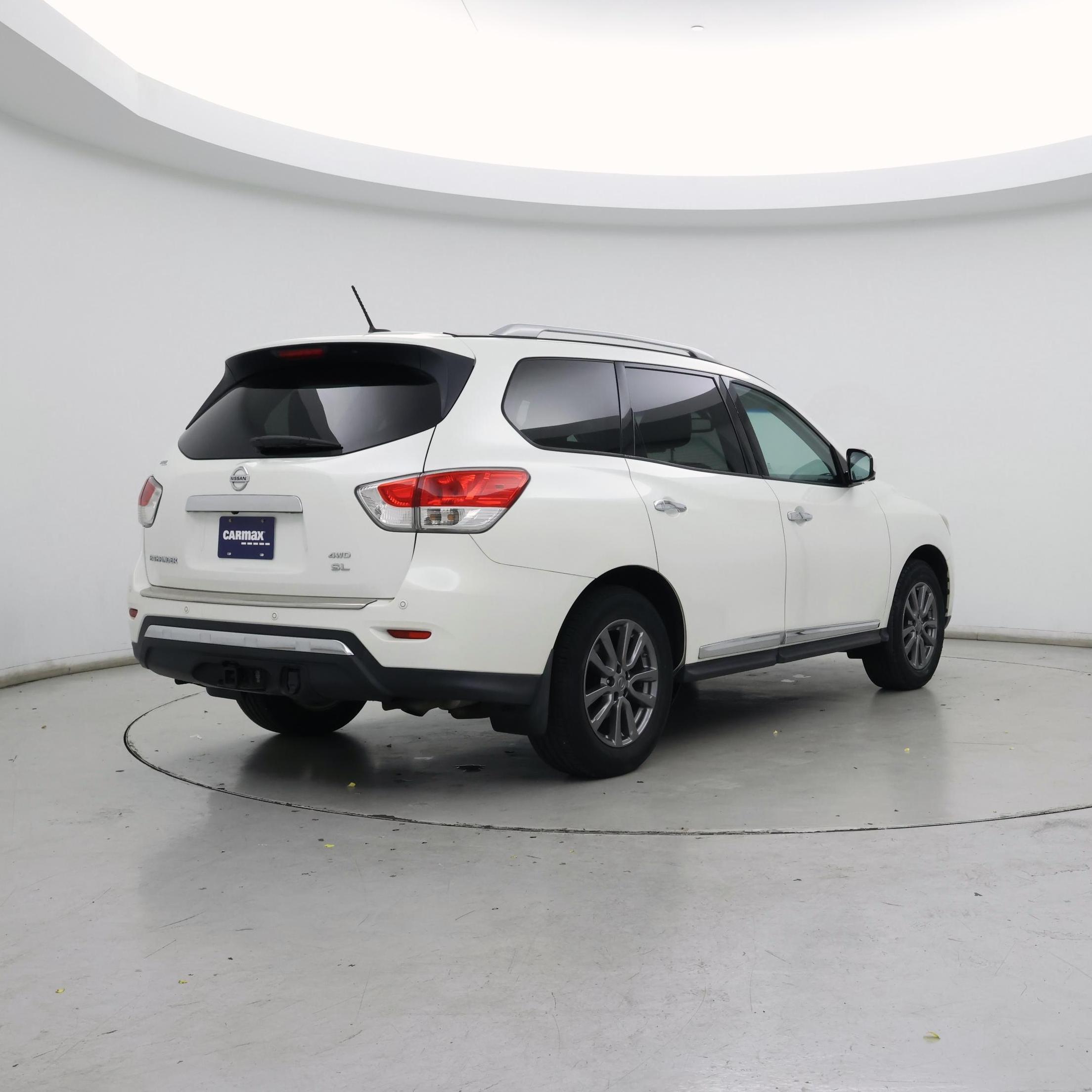 Thumbnail: 2016 Nissan Pathfinder - 8