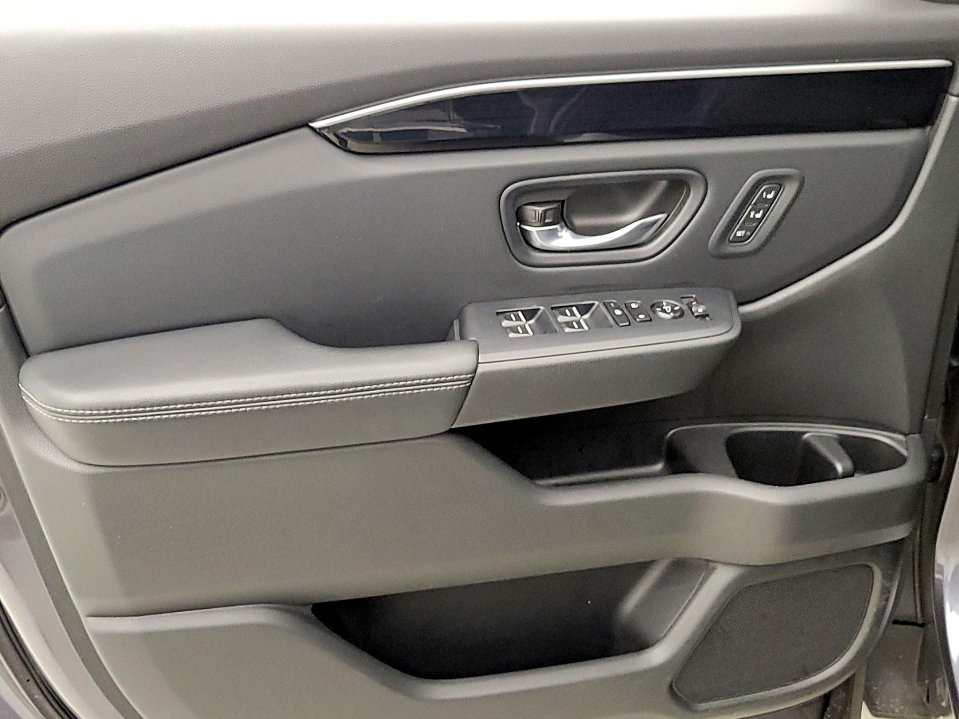 Thumbnail: 2023 Honda Pilot - 12