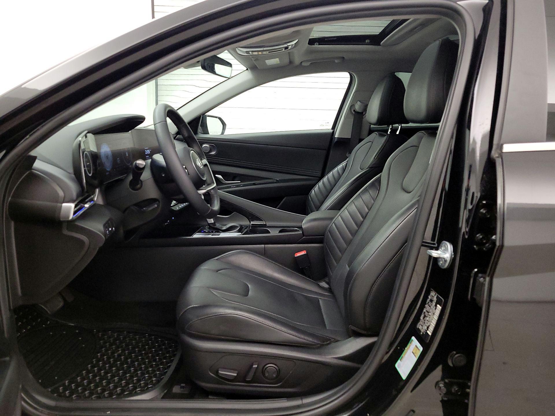 Thumbnail: 2023 Hyundai Elantra - 11