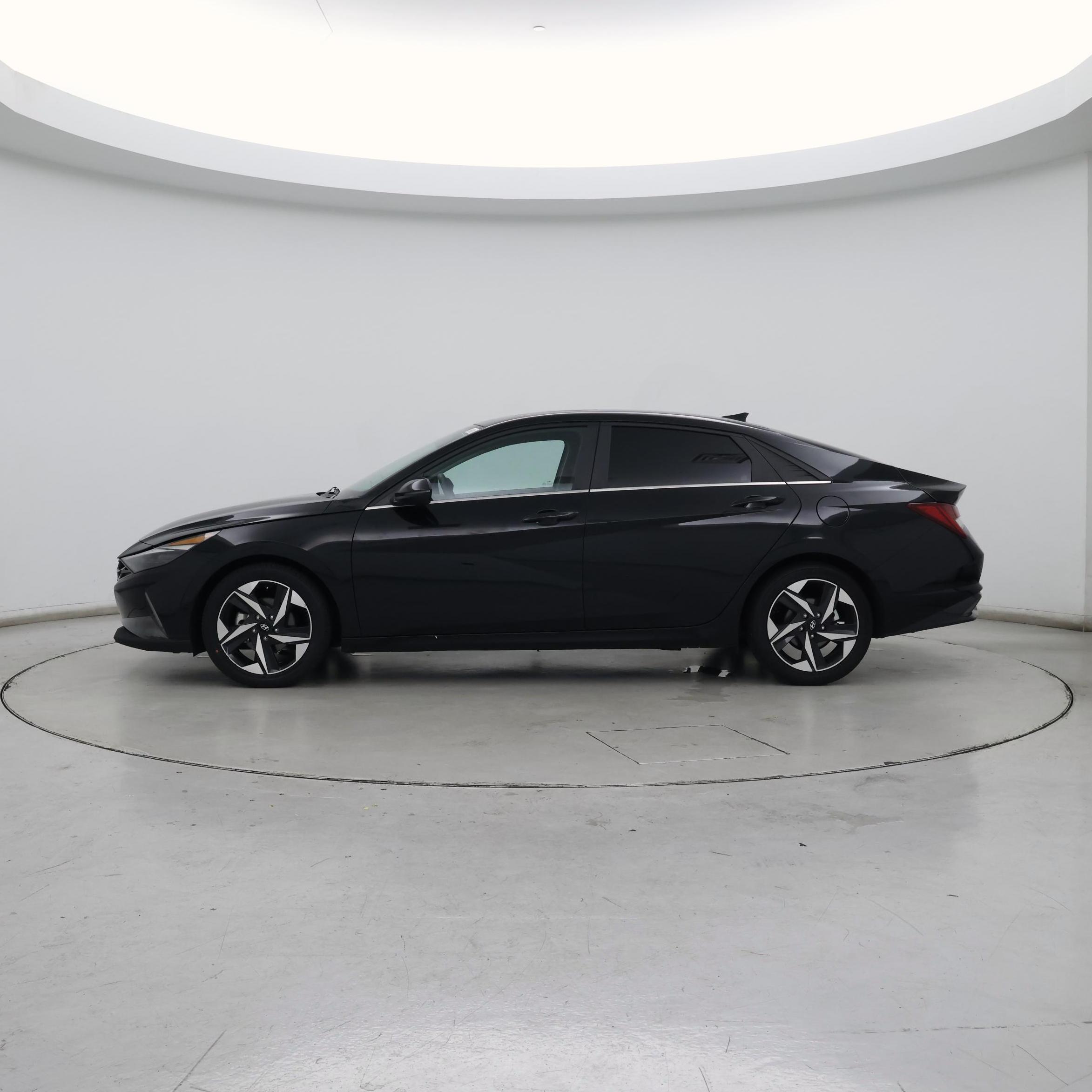 Thumbnail: 2023 Hyundai Elantra - 3