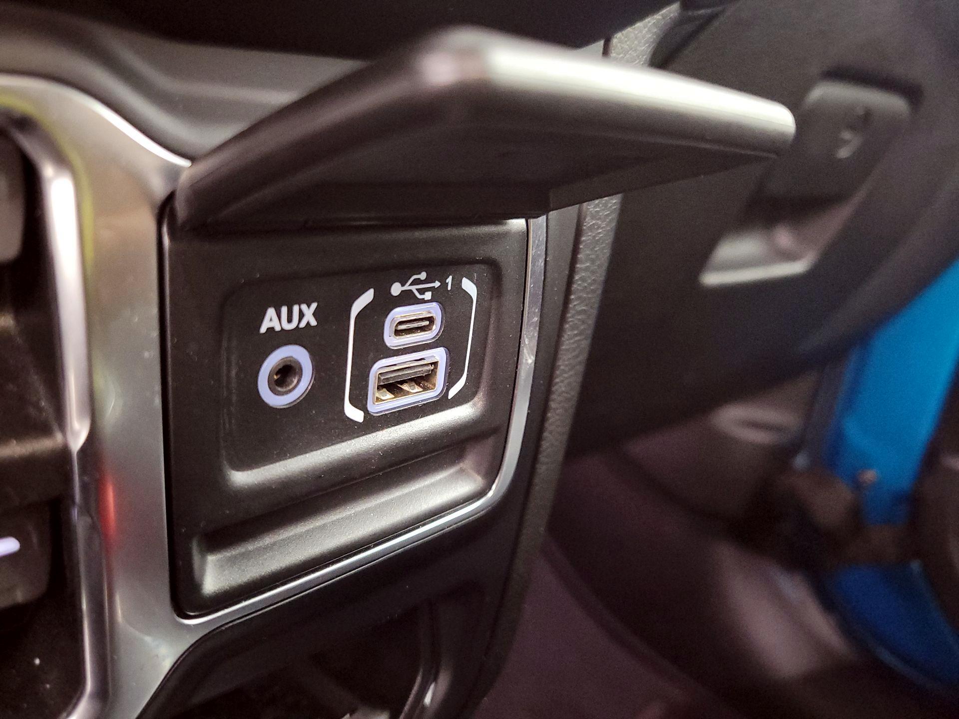 Thumbnail: 2019 Jeep Wrangler - 19