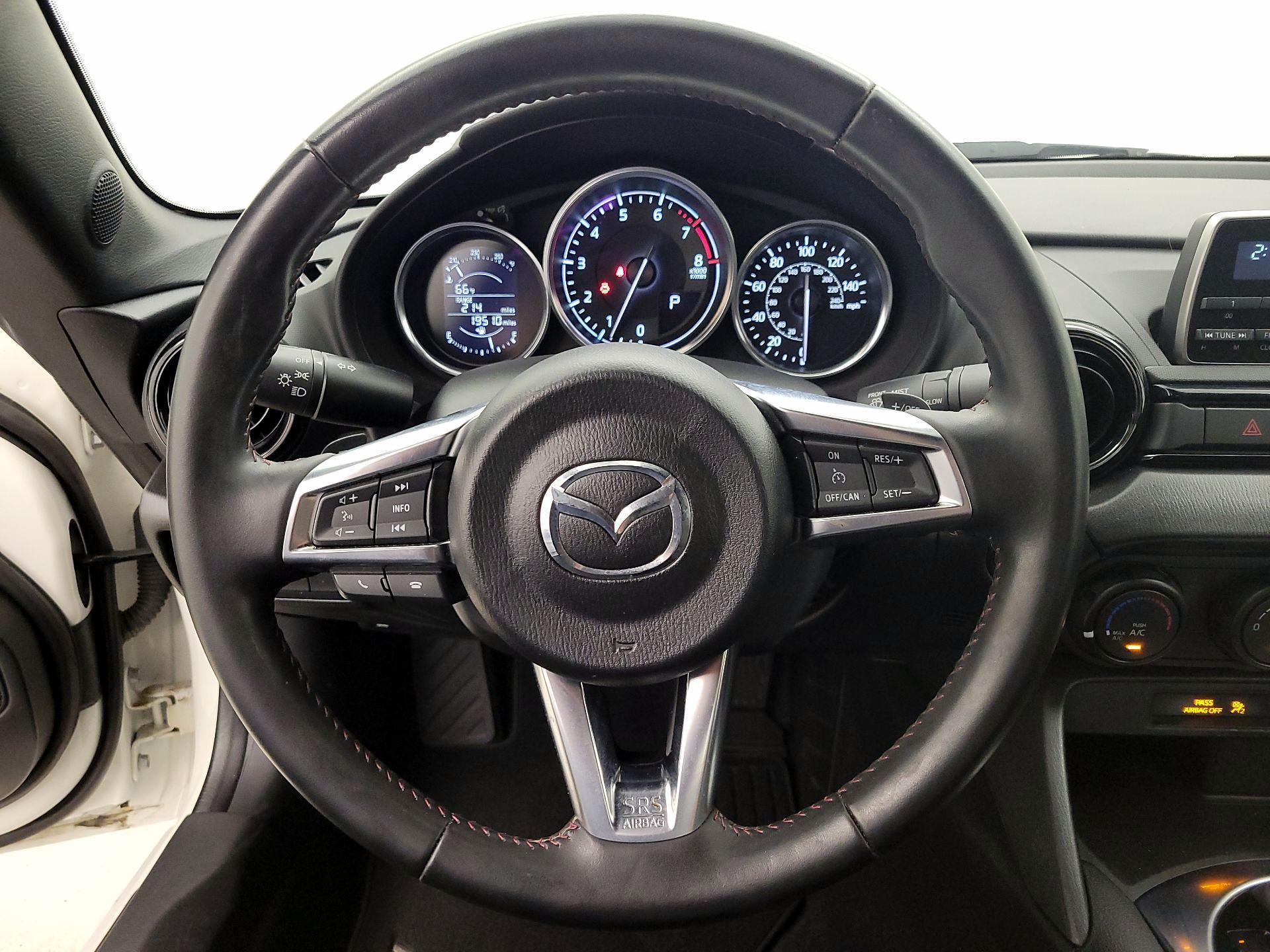 Thumbnail: 2016 Mazda MX-5 Miata - 10