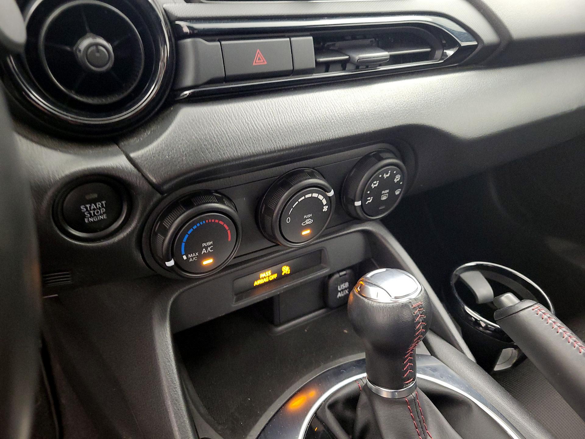 Thumbnail: 2016 Mazda MX-5 Miata - 14