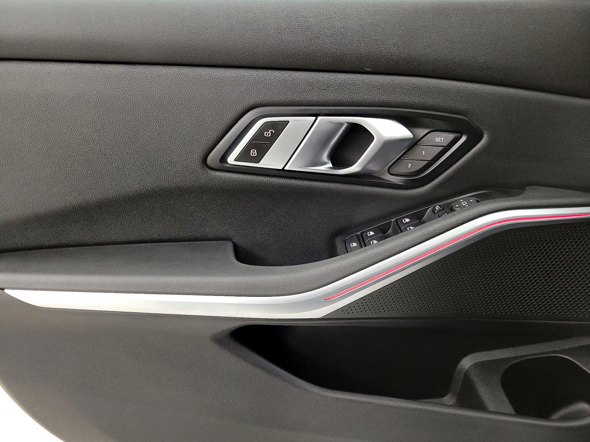 Thumbnail: 2020 BMW 3 Series - 12