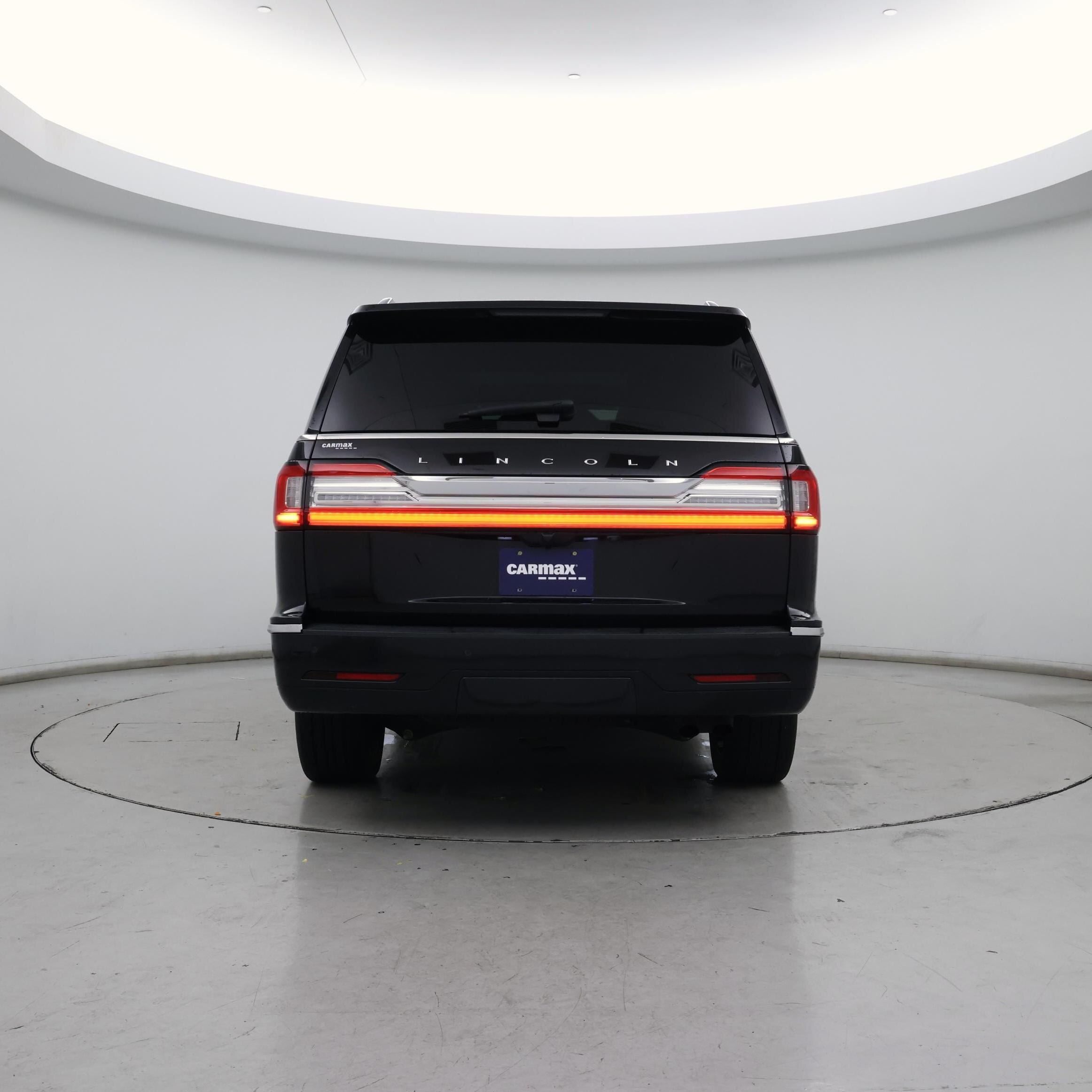 Thumbnail: 2021 Lincoln Navigator L - 6