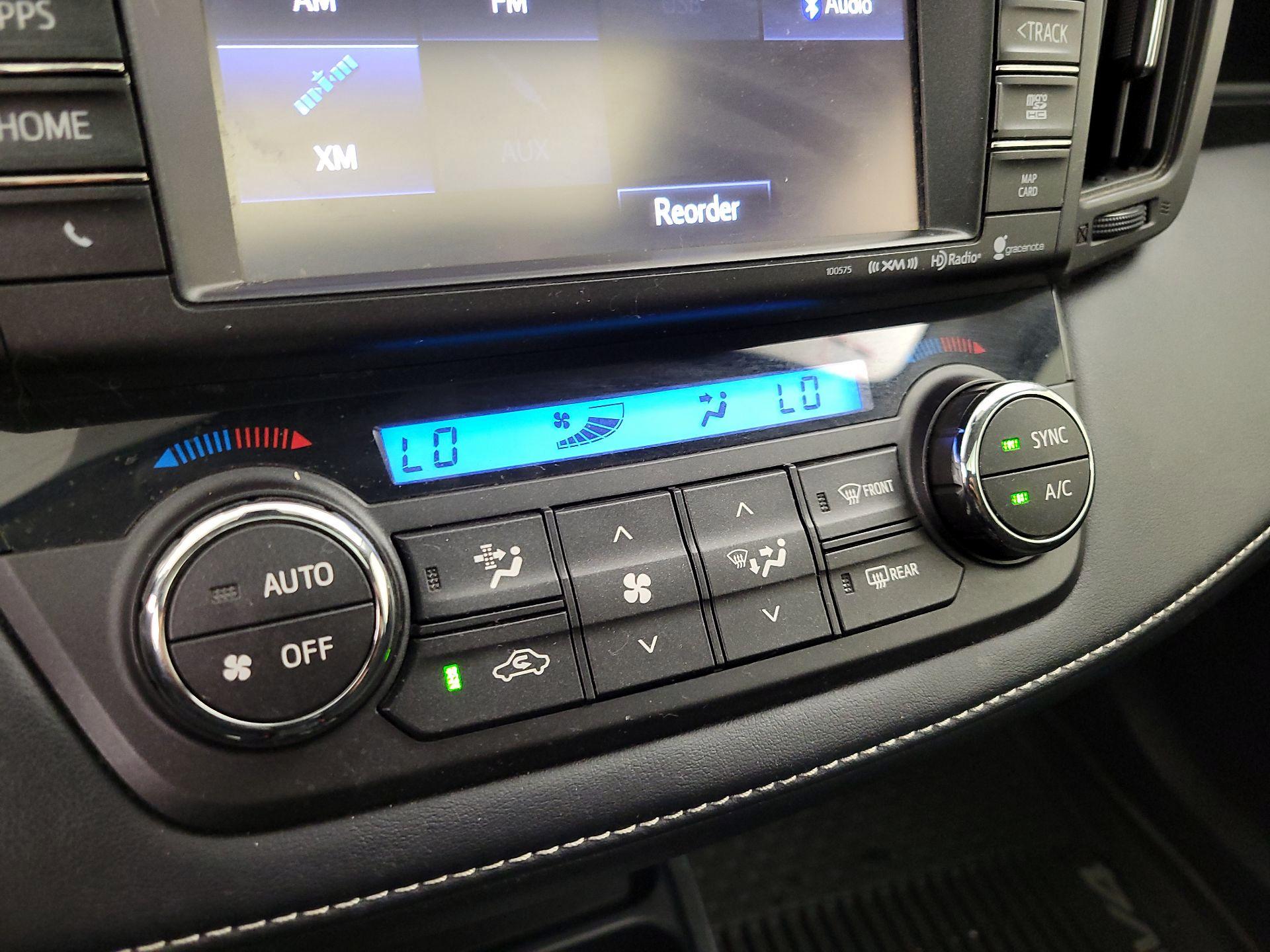 Thumbnail: 2018 Toyota RAV4 - 16