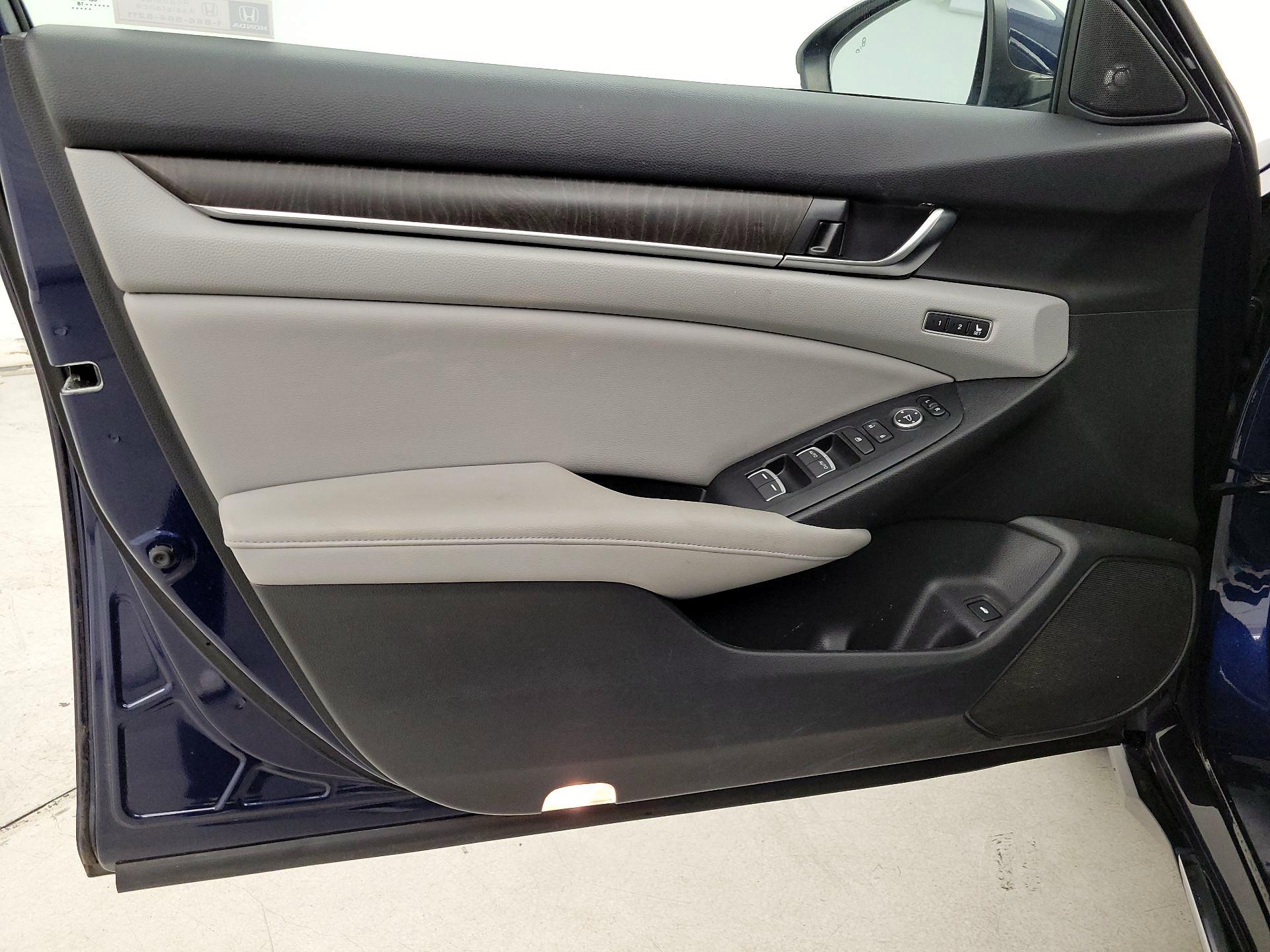 Thumbnail: 2018 Honda Accord - 12