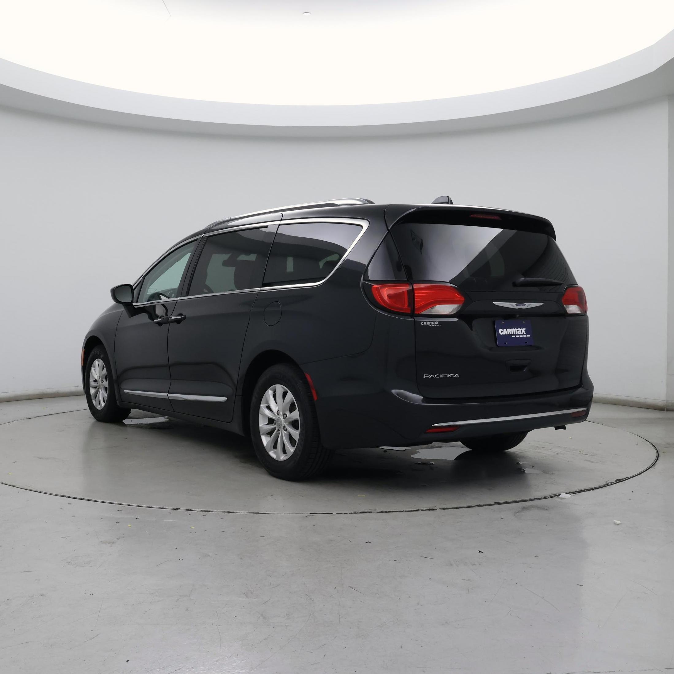 Thumbnail: 2018 Chrysler Pacifica - 2