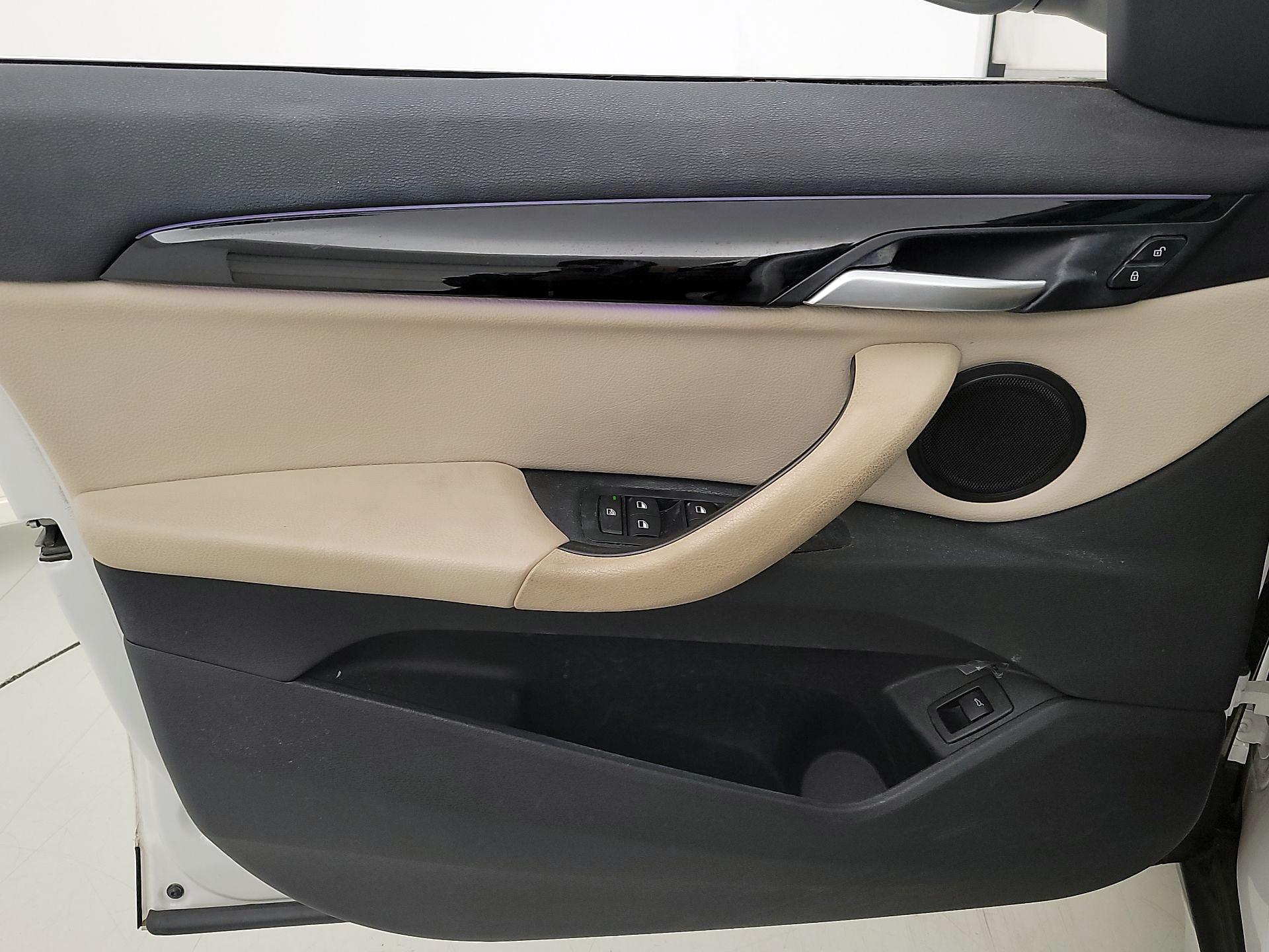 Thumbnail: 2020 BMW X1 - 12