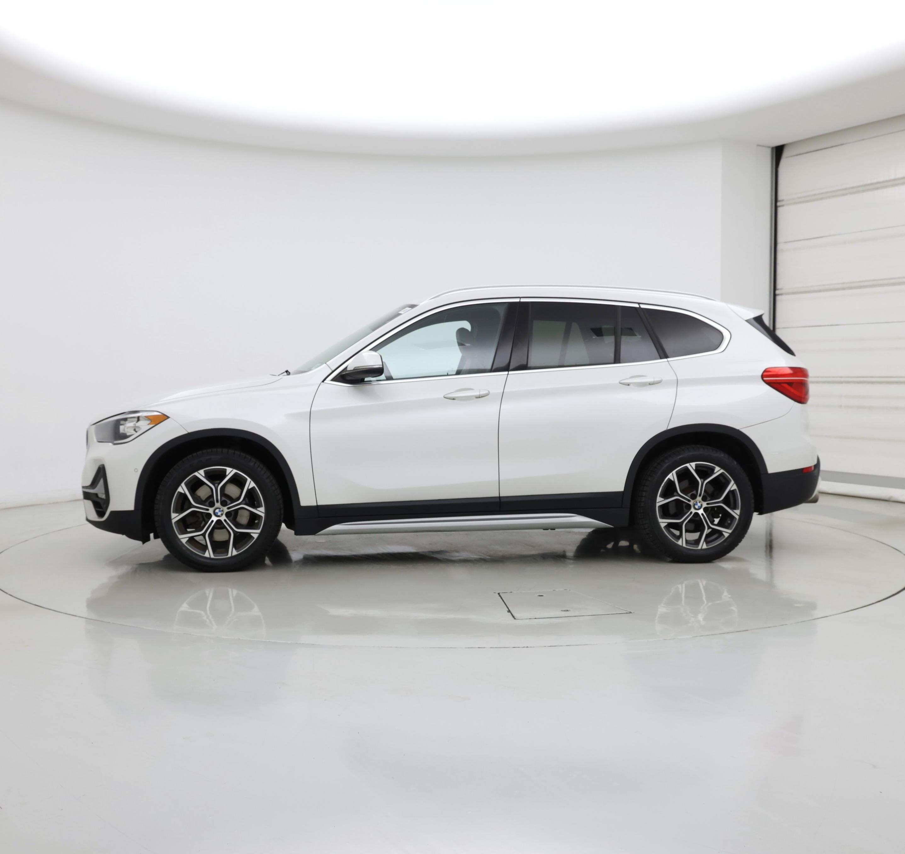 Thumbnail: 2020 BMW X1 - 3