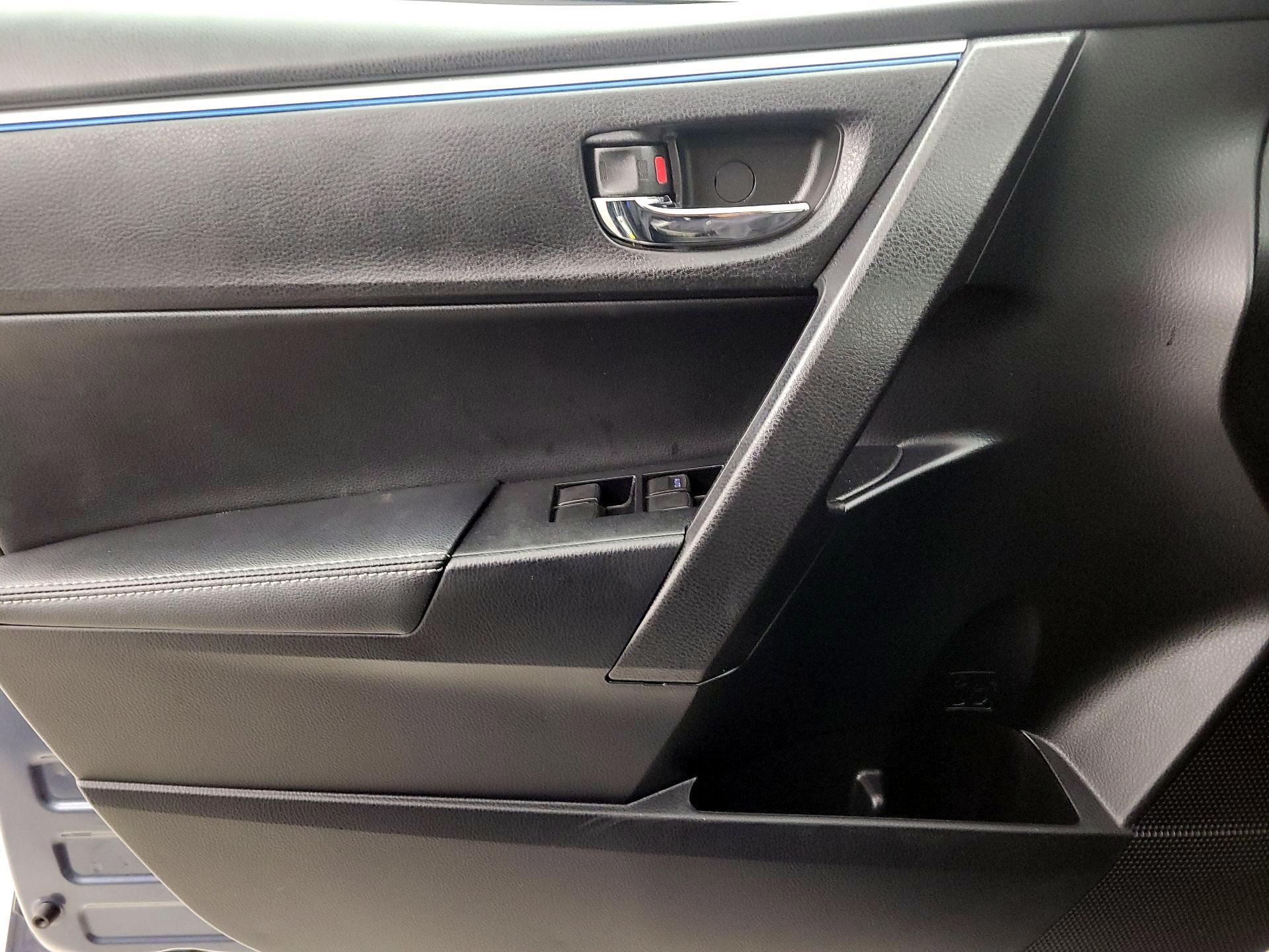 Thumbnail: 2014 Toyota Corolla - 12