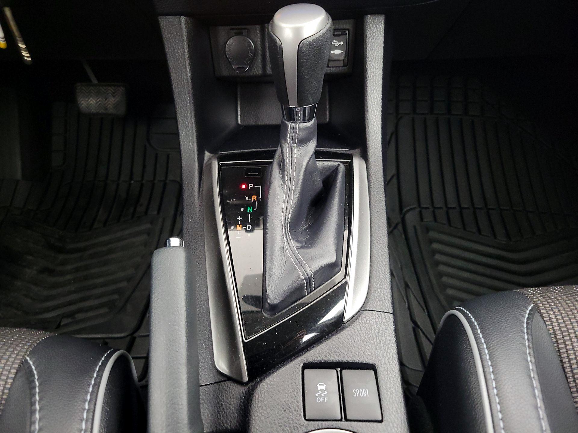 Thumbnail: 2014 Toyota Corolla - 17