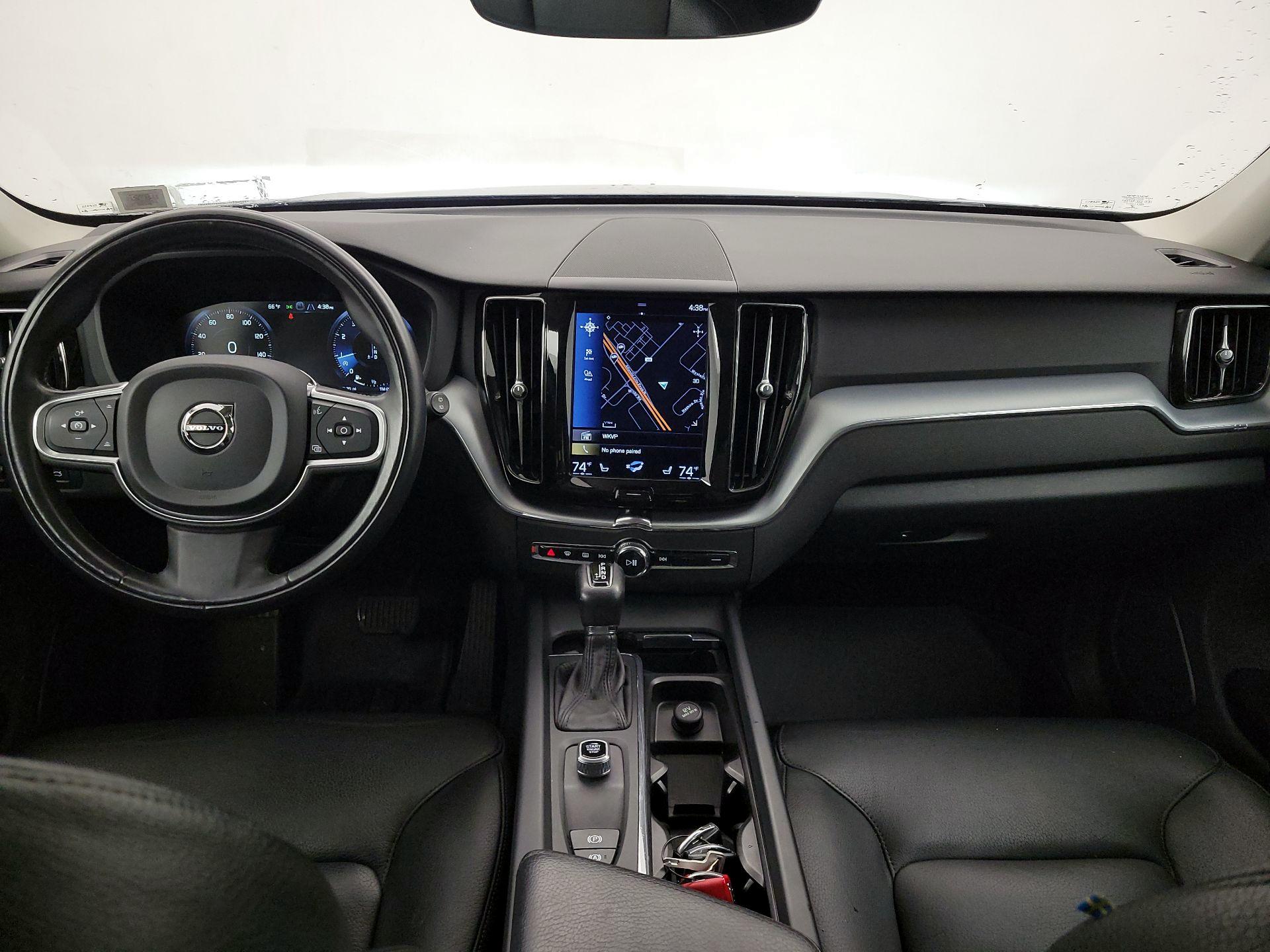 Thumbnail: 2018 Volvo XC60 - 9