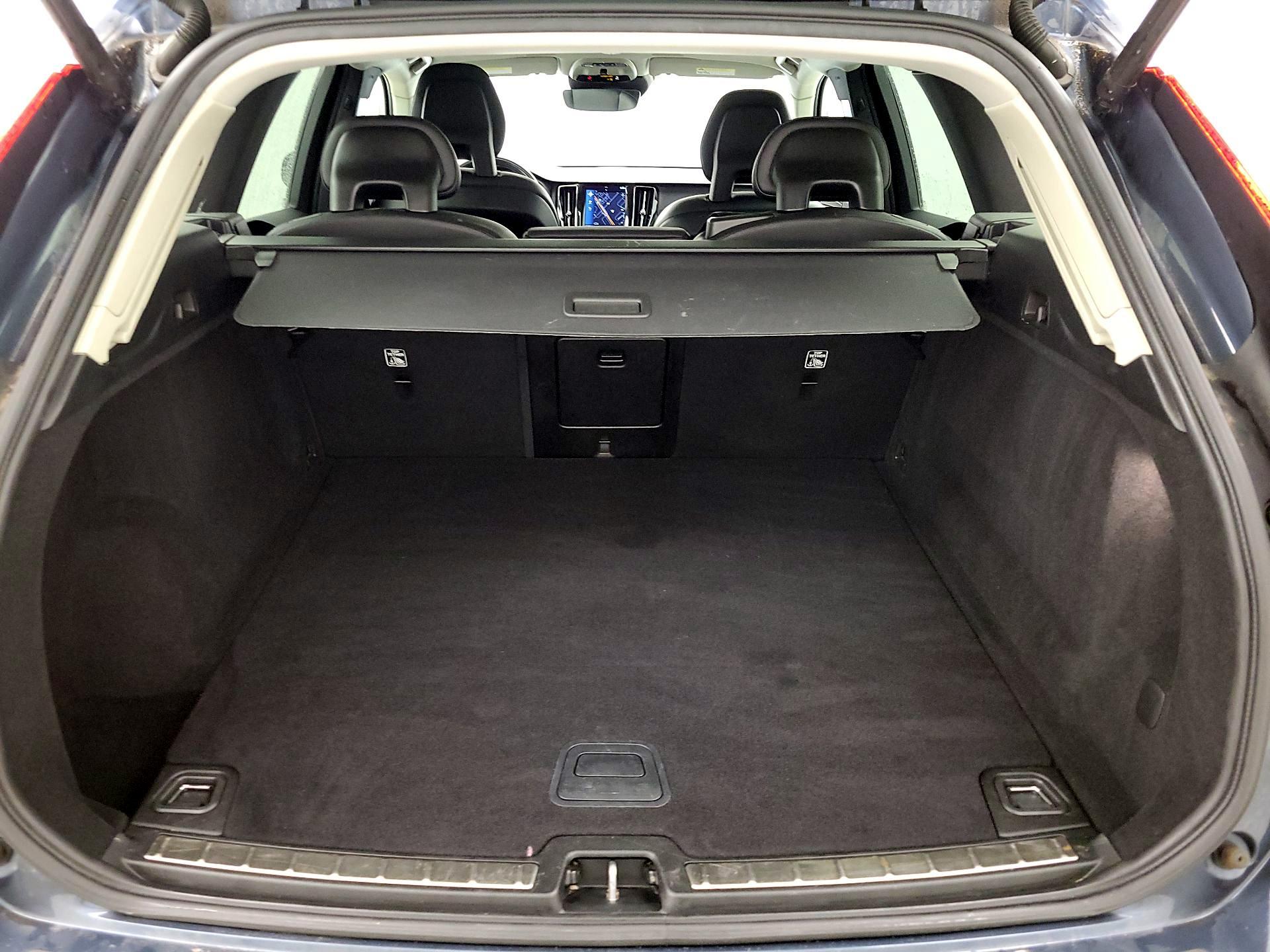Thumbnail: 2018 Volvo XC60 - 19