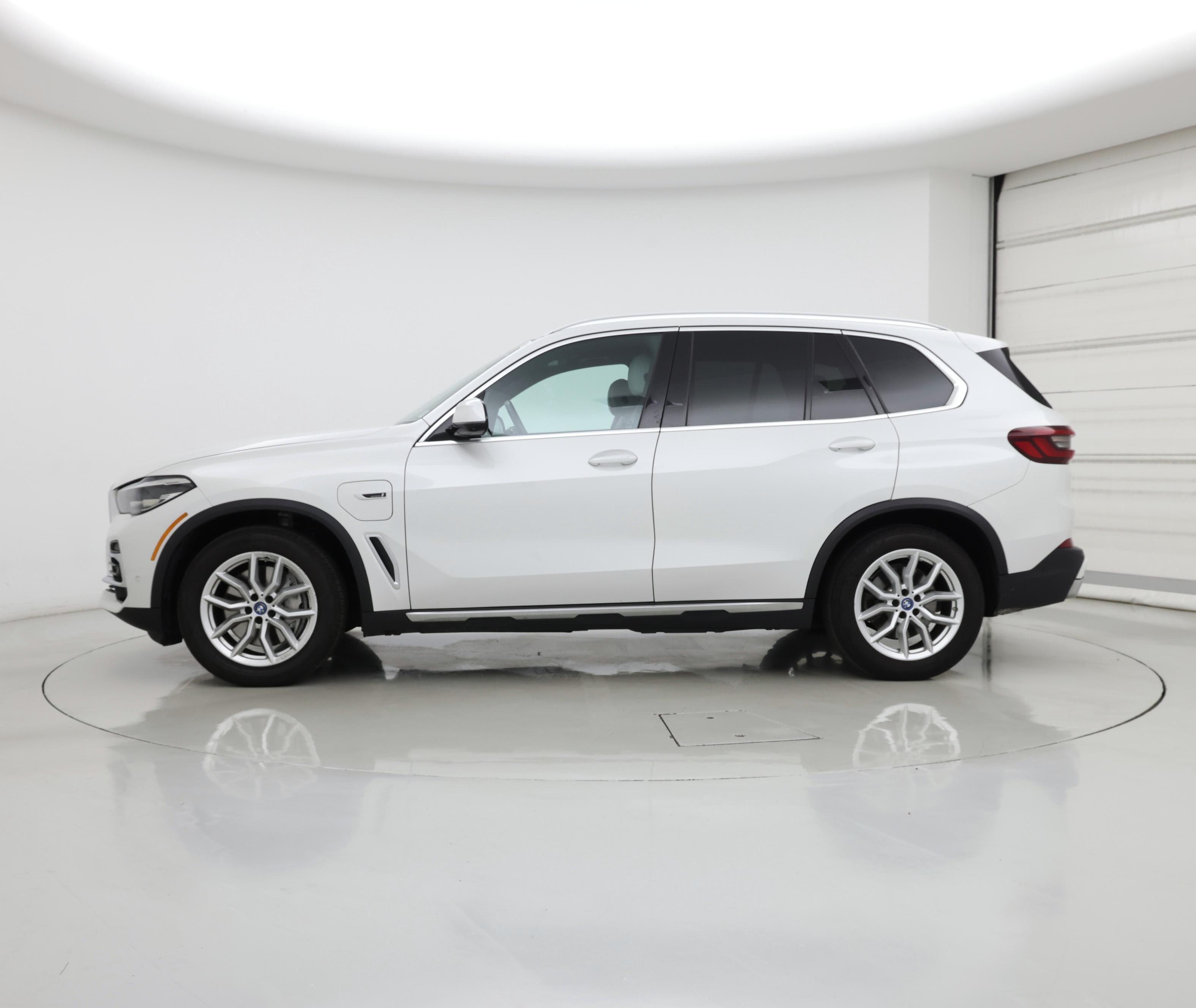 Thumbnail: 2023 BMW X5 - 3
