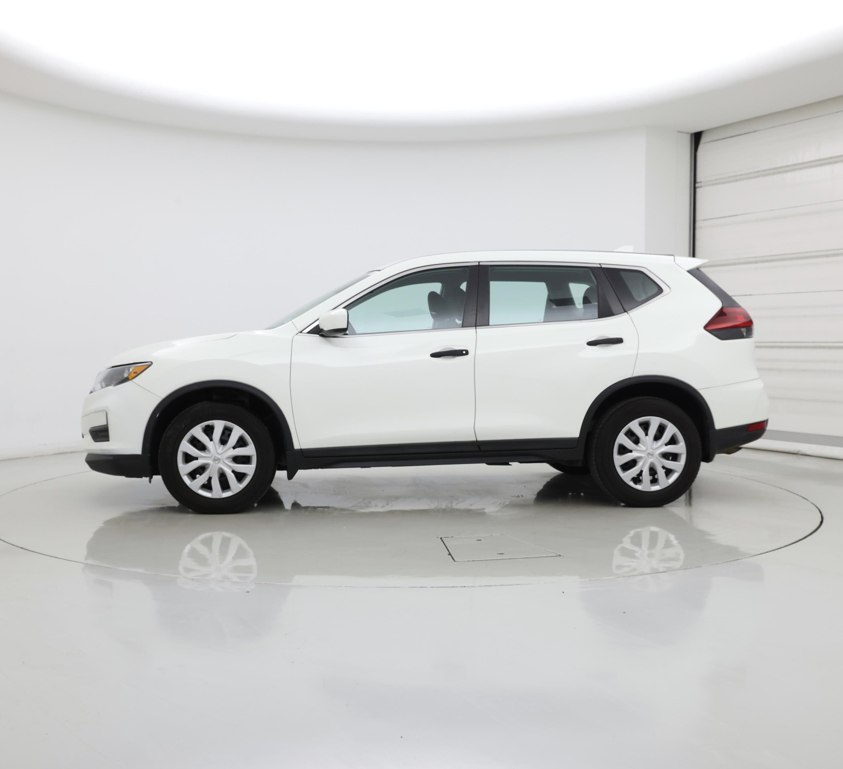 Thumbnail: 2020 Nissan Rogue - 3