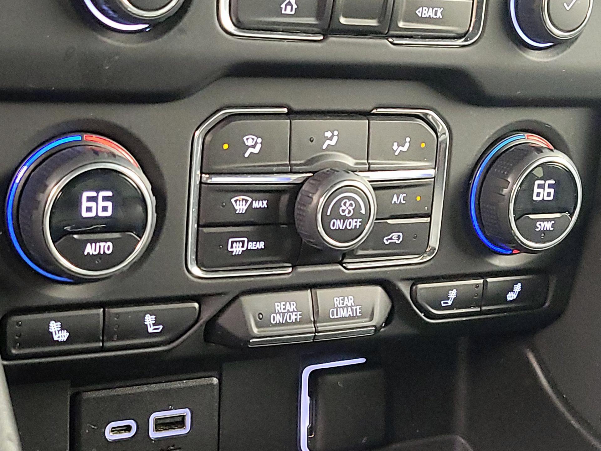 Thumbnail: 2023 Chevrolet Suburban - 16