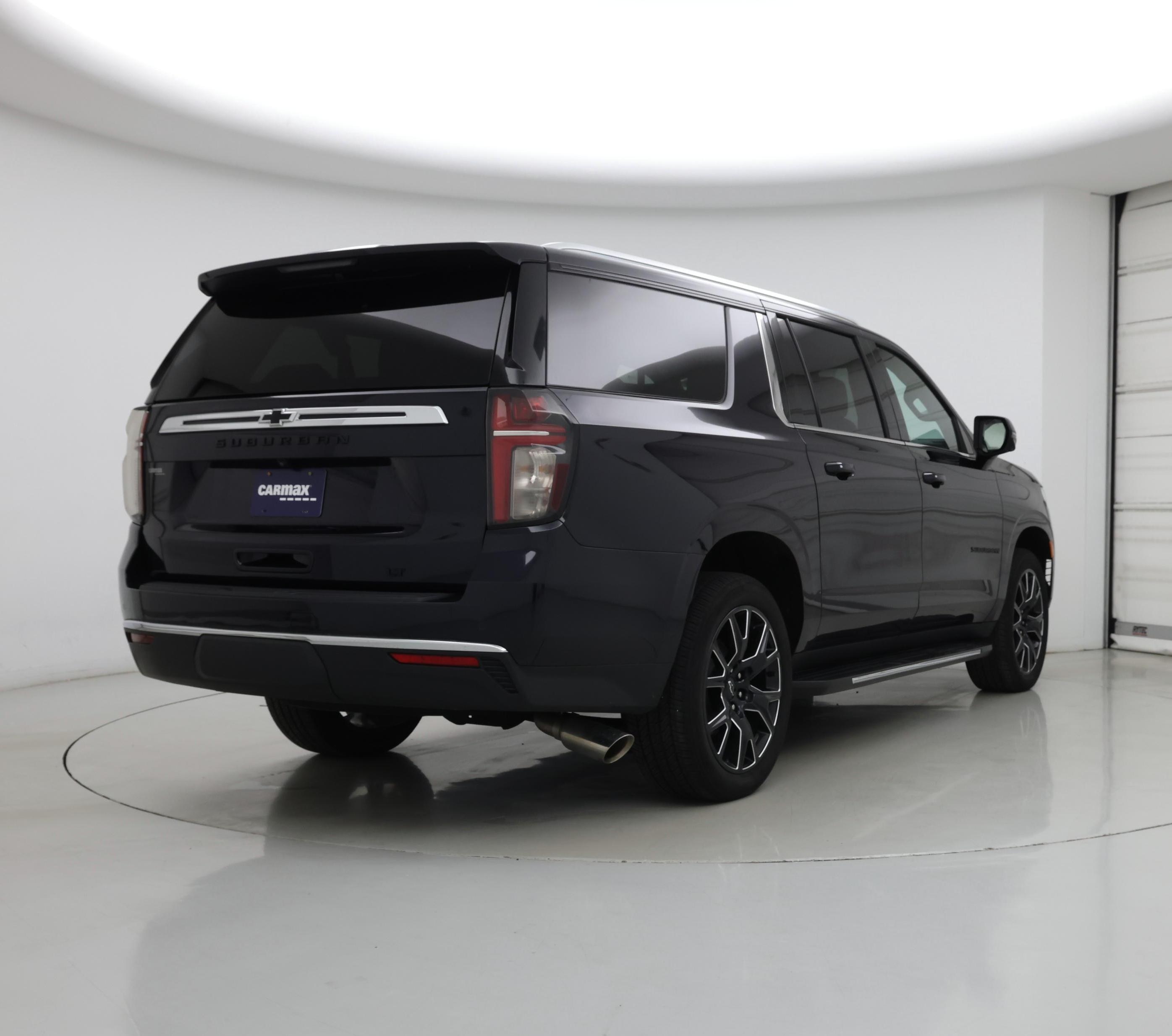 Thumbnail: 2023 Chevrolet Suburban - 8