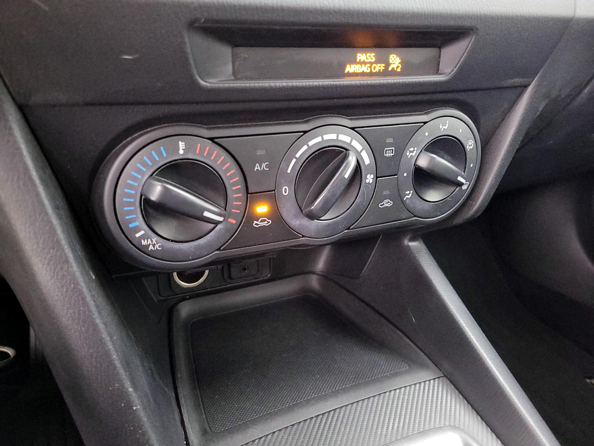 Thumbnail: 2014 Mazda Mazda3 - 15