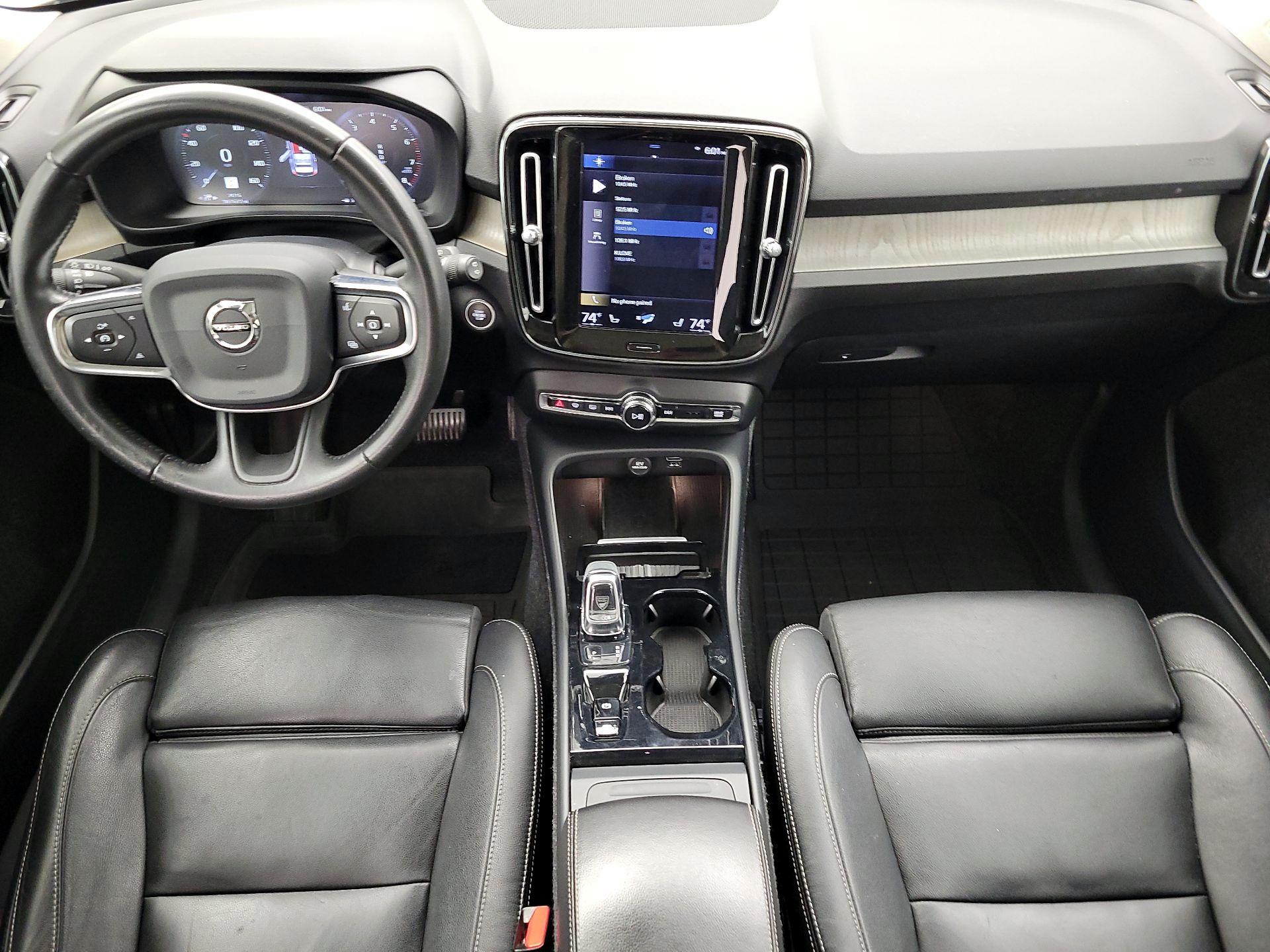 Thumbnail: 2019 Volvo XC40 - 9