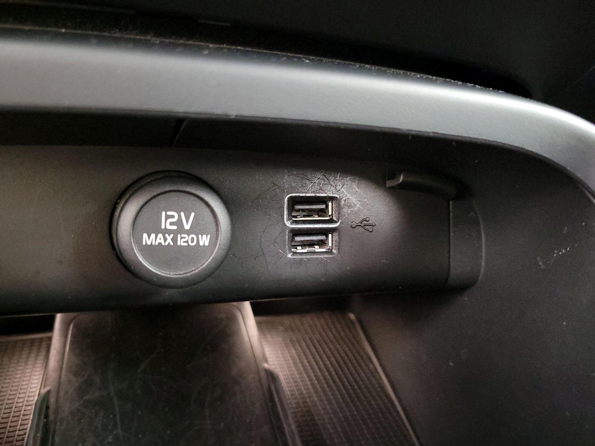Thumbnail: 2019 Volvo XC40 - 18
