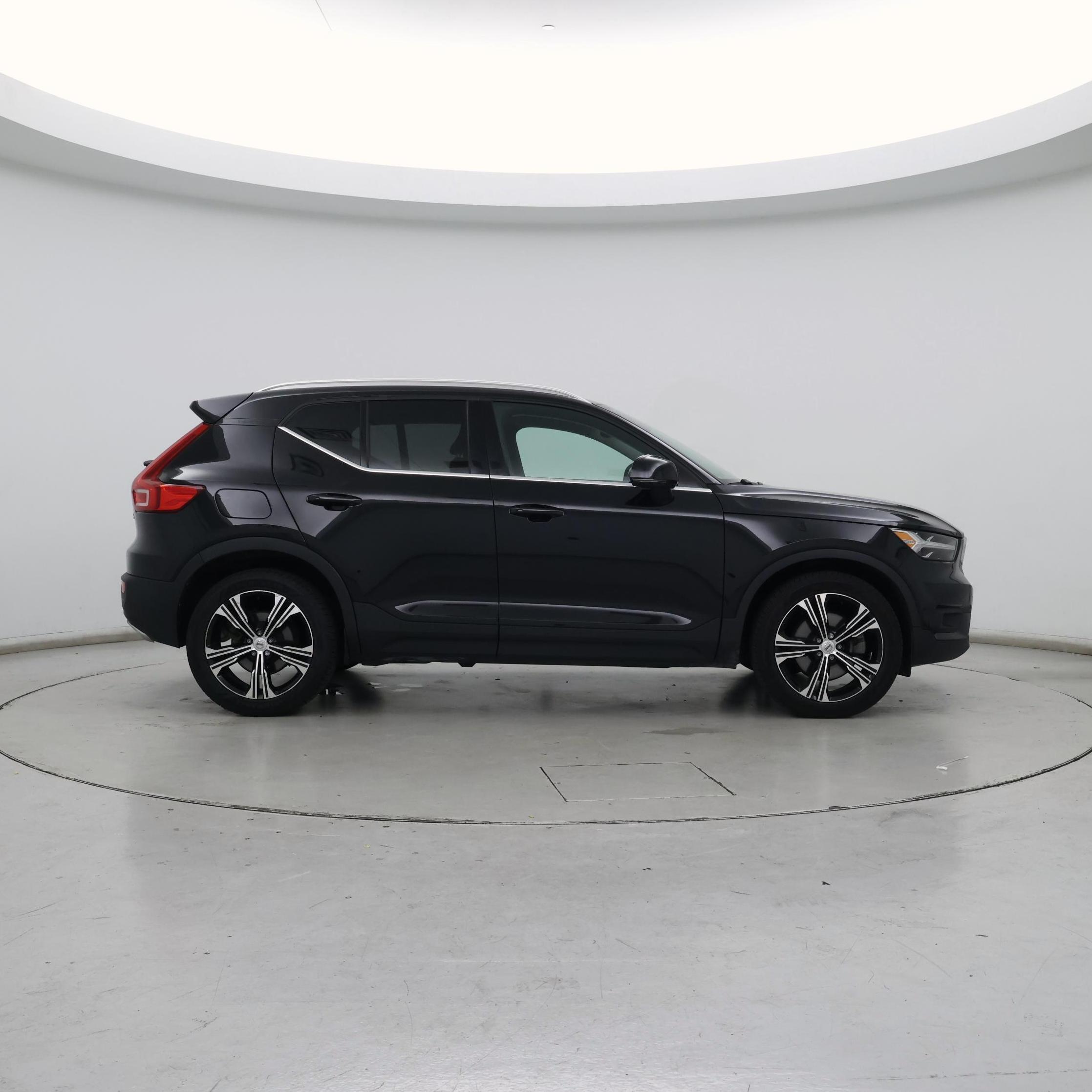 Thumbnail: 2019 Volvo XC40 - 7
