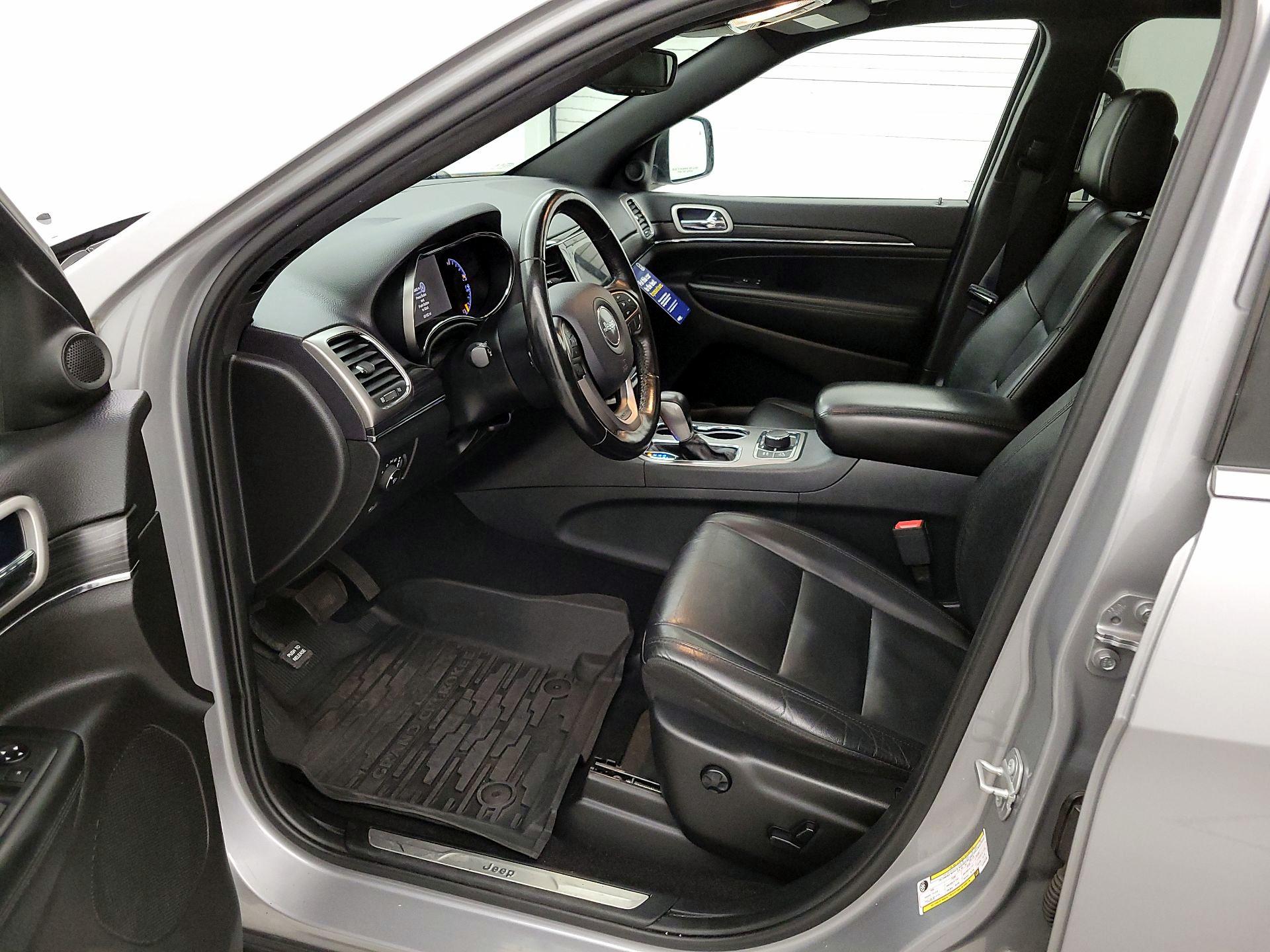 Thumbnail: 2020 Jeep Grand Cherokee - 11