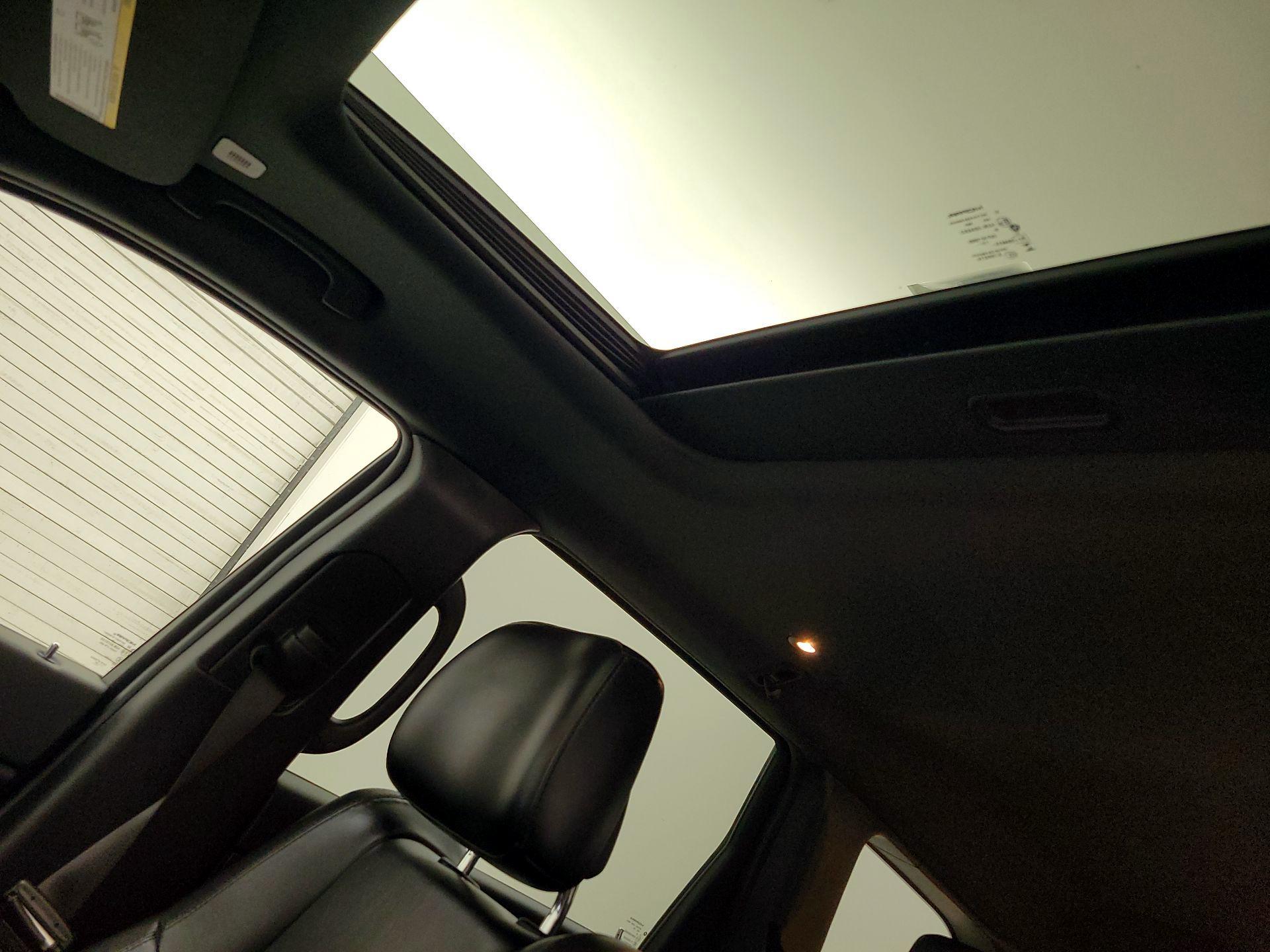 Thumbnail: 2020 Jeep Grand Cherokee - 20