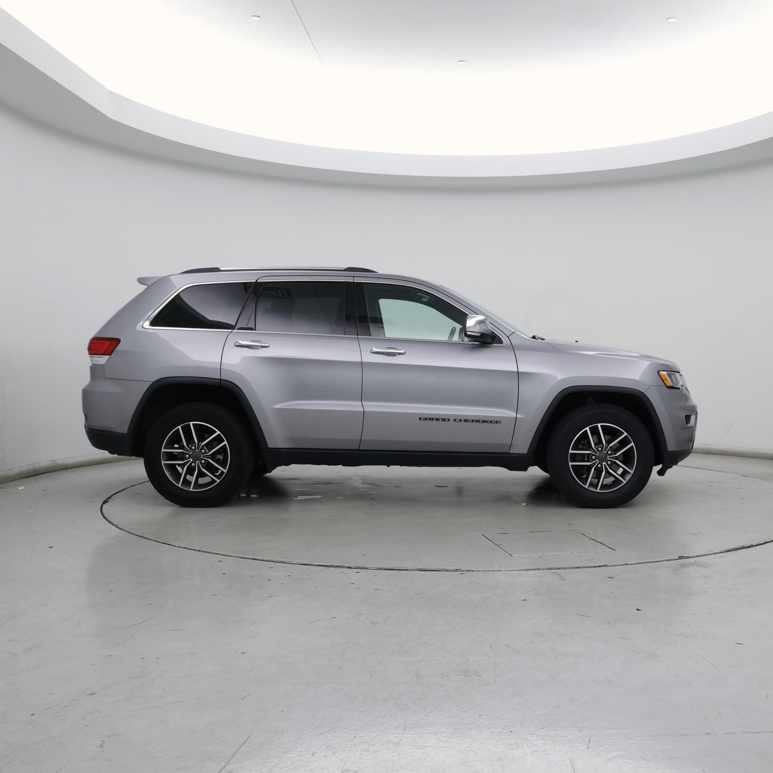 Thumbnail: 2020 Jeep Grand Cherokee - 7